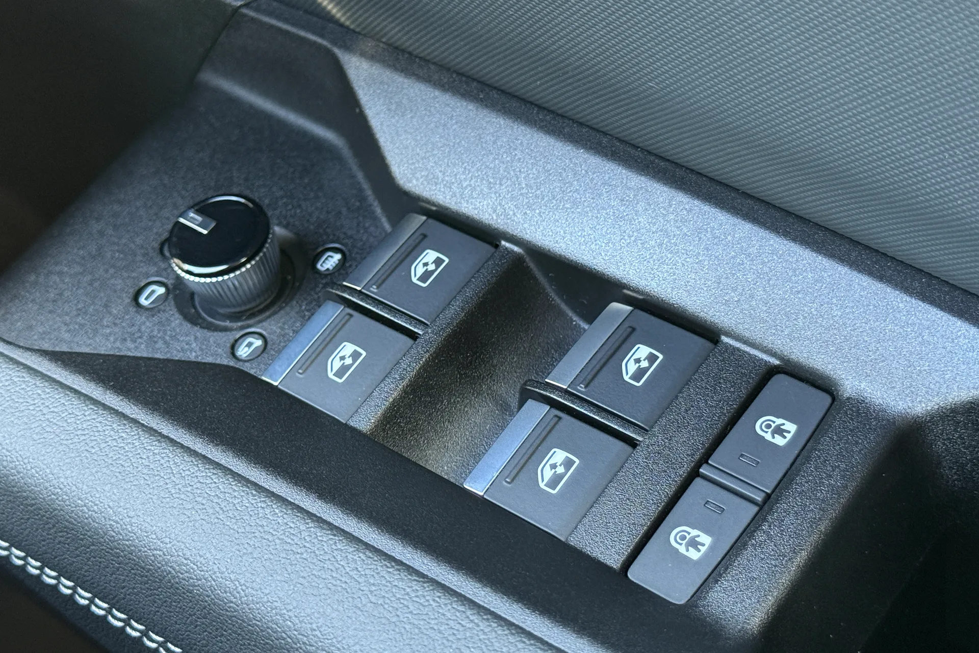 Audi Q4 thumbnail image number 18