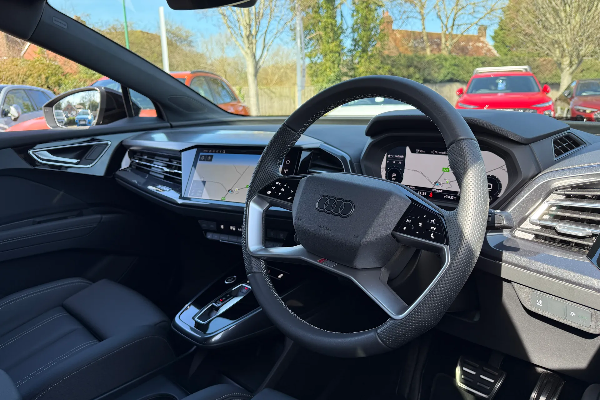 Audi Q4 thumbnail image number 27