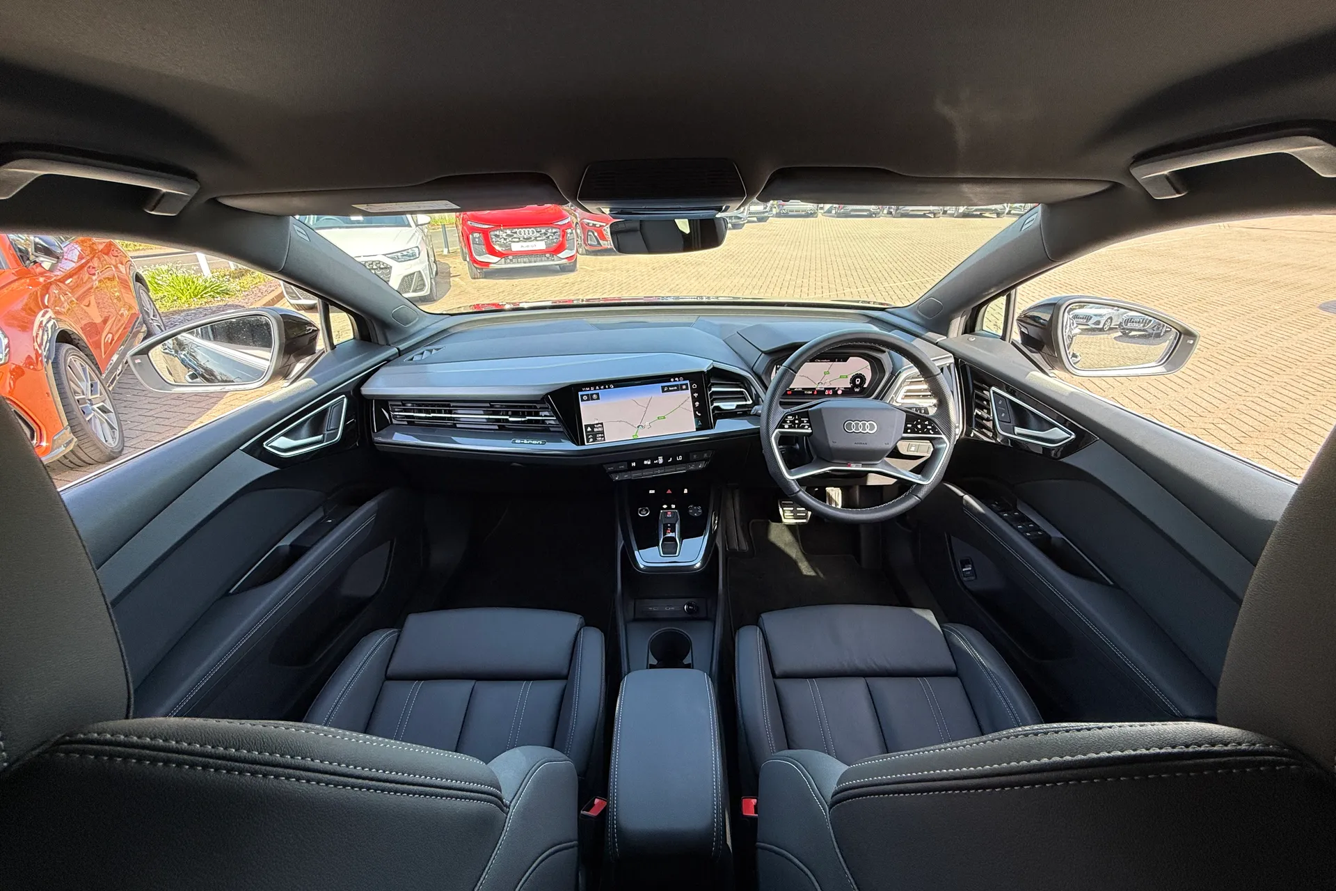 Audi Q4 thumbnail image number 3