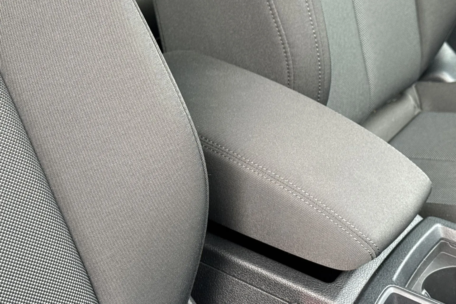 Audi Q3 thumbnail image number 40