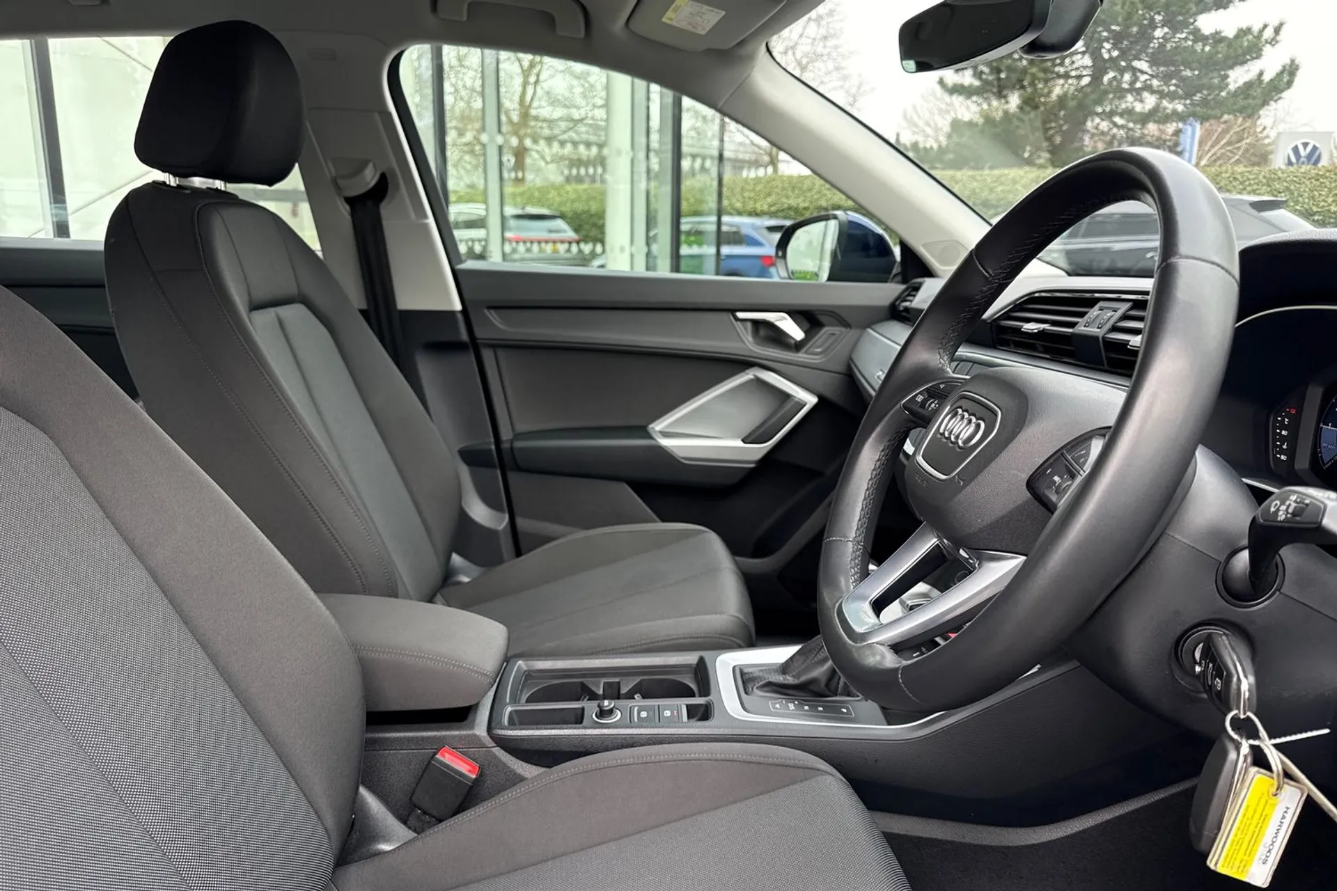 Audi Q3 thumbnail image number 44