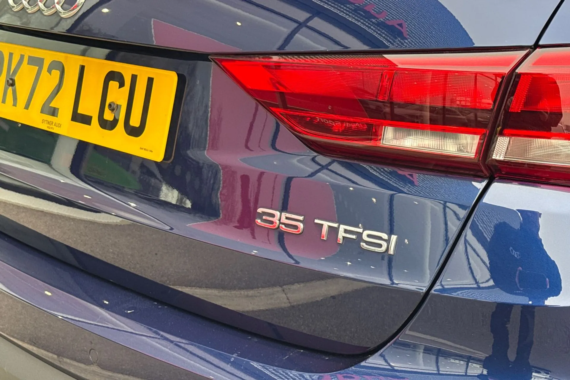 Audi Q3 thumbnail image number 35