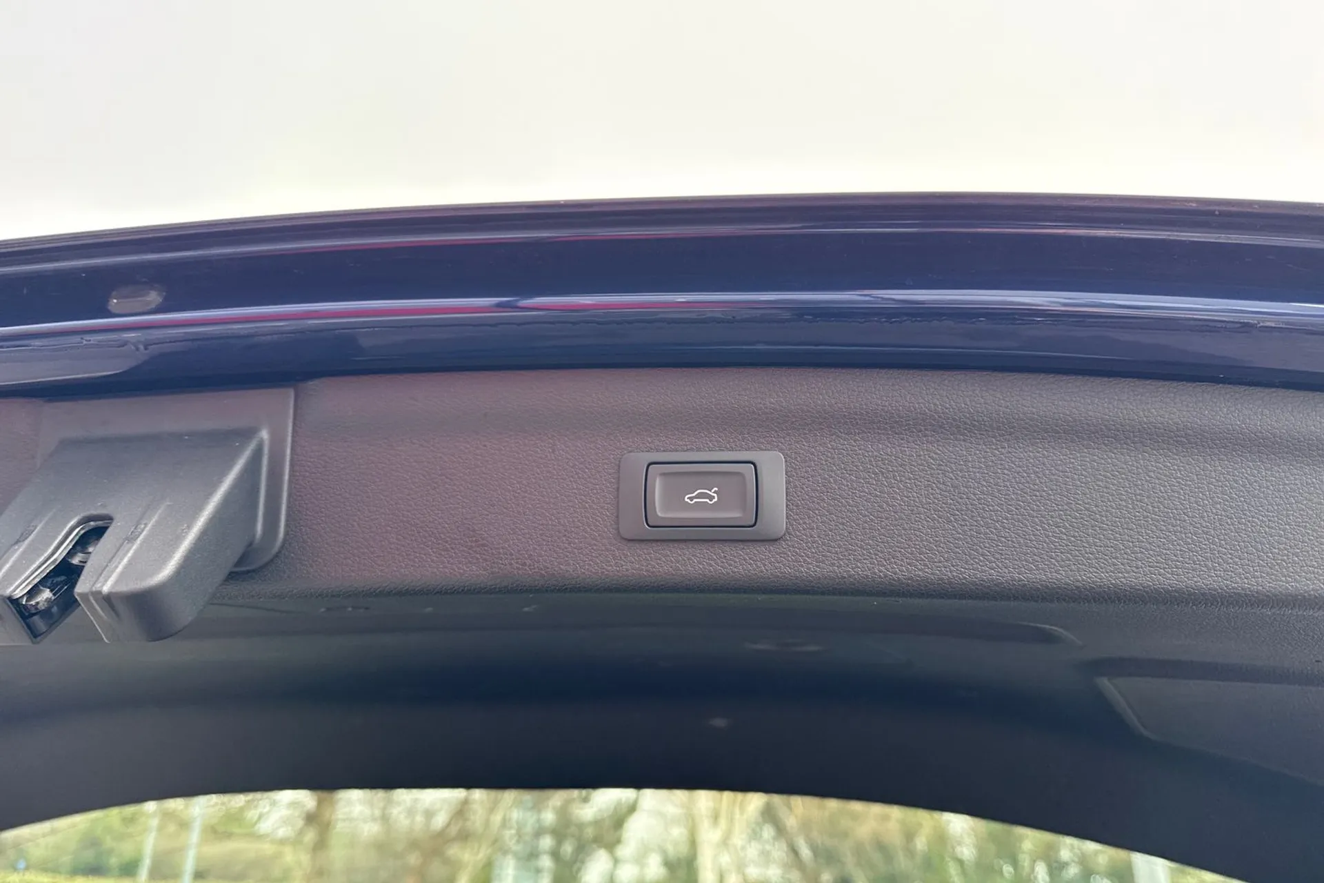 Audi Q3 thumbnail image number 39