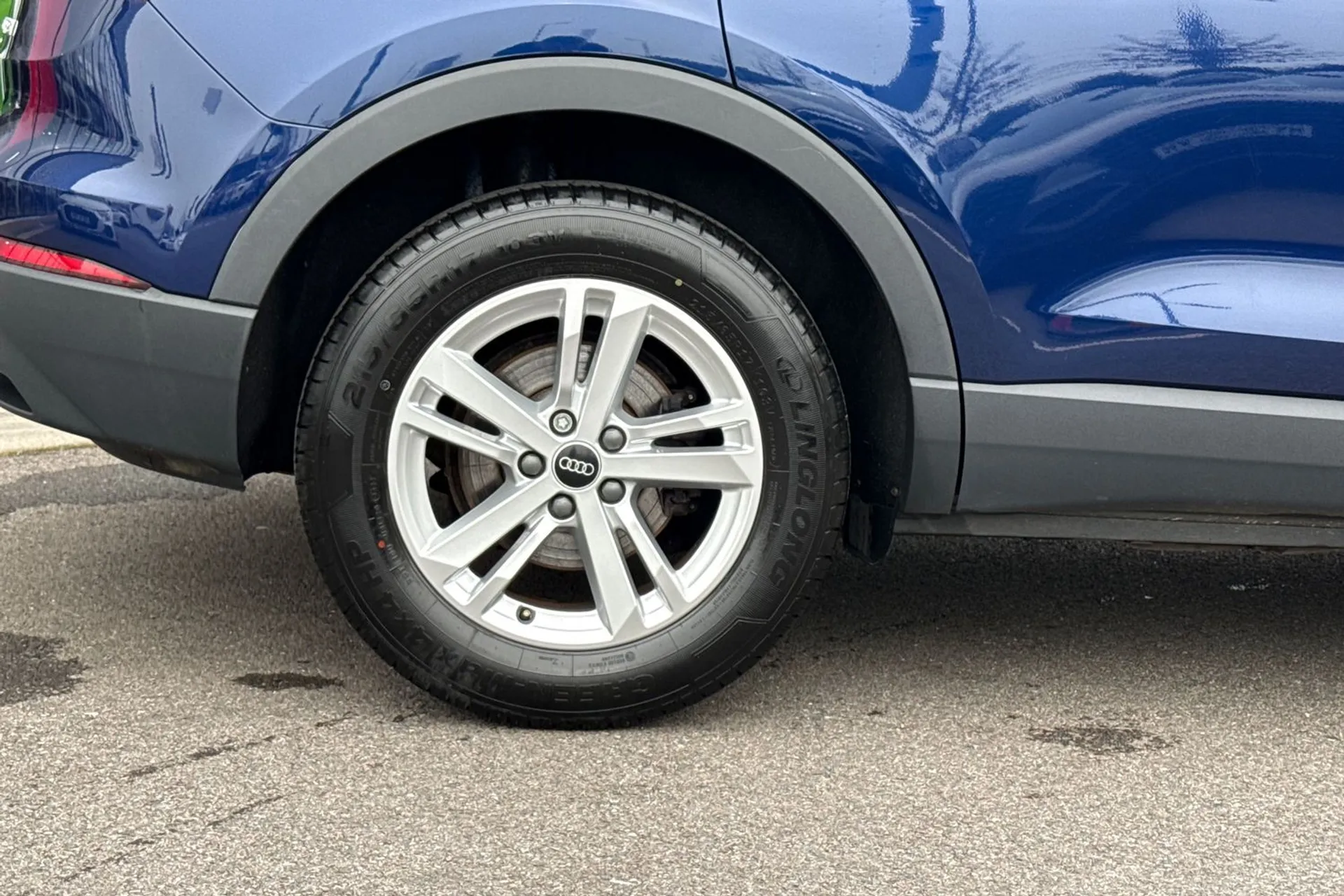 Audi Q3 thumbnail image number 23