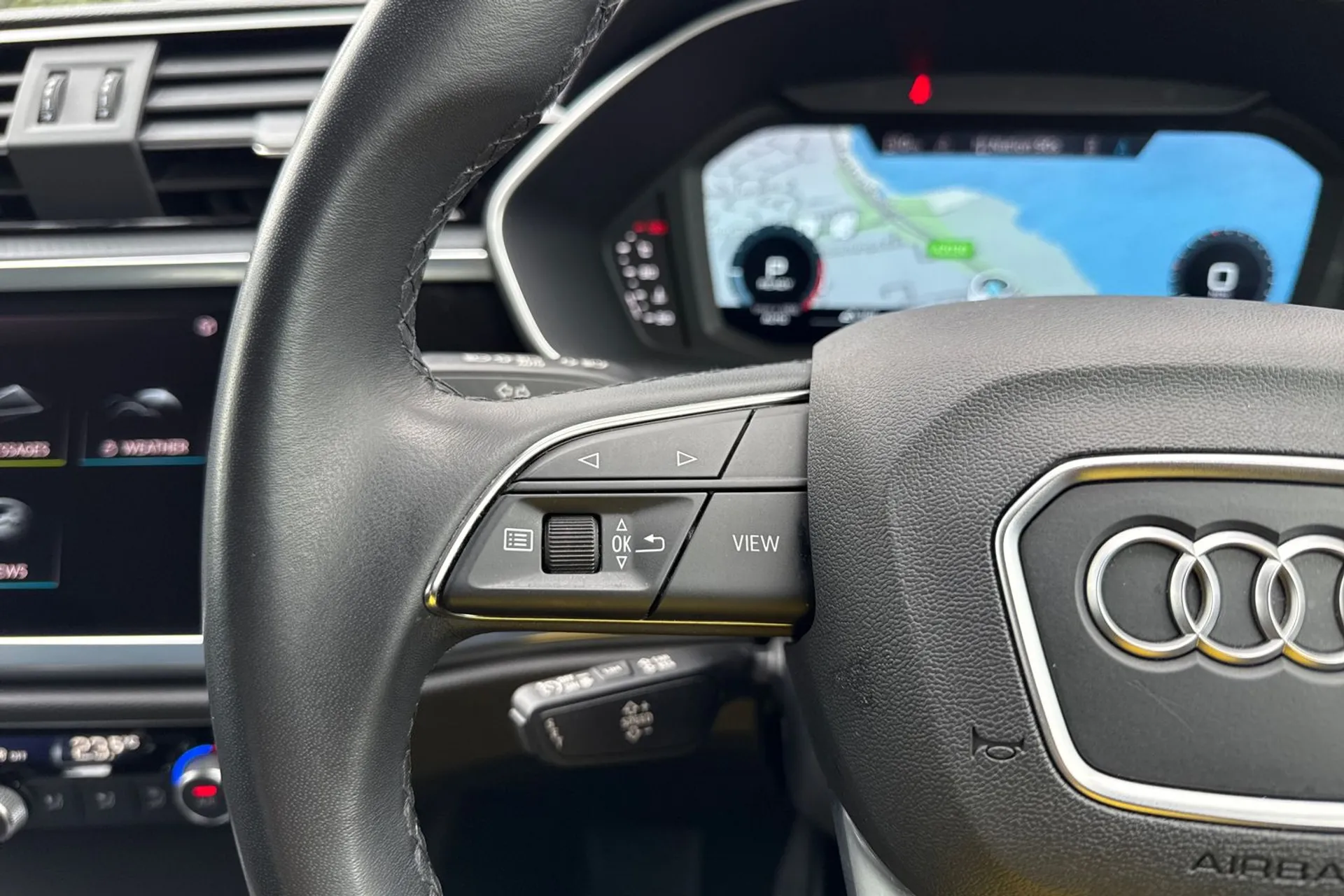 Audi Q3 thumbnail image number 31