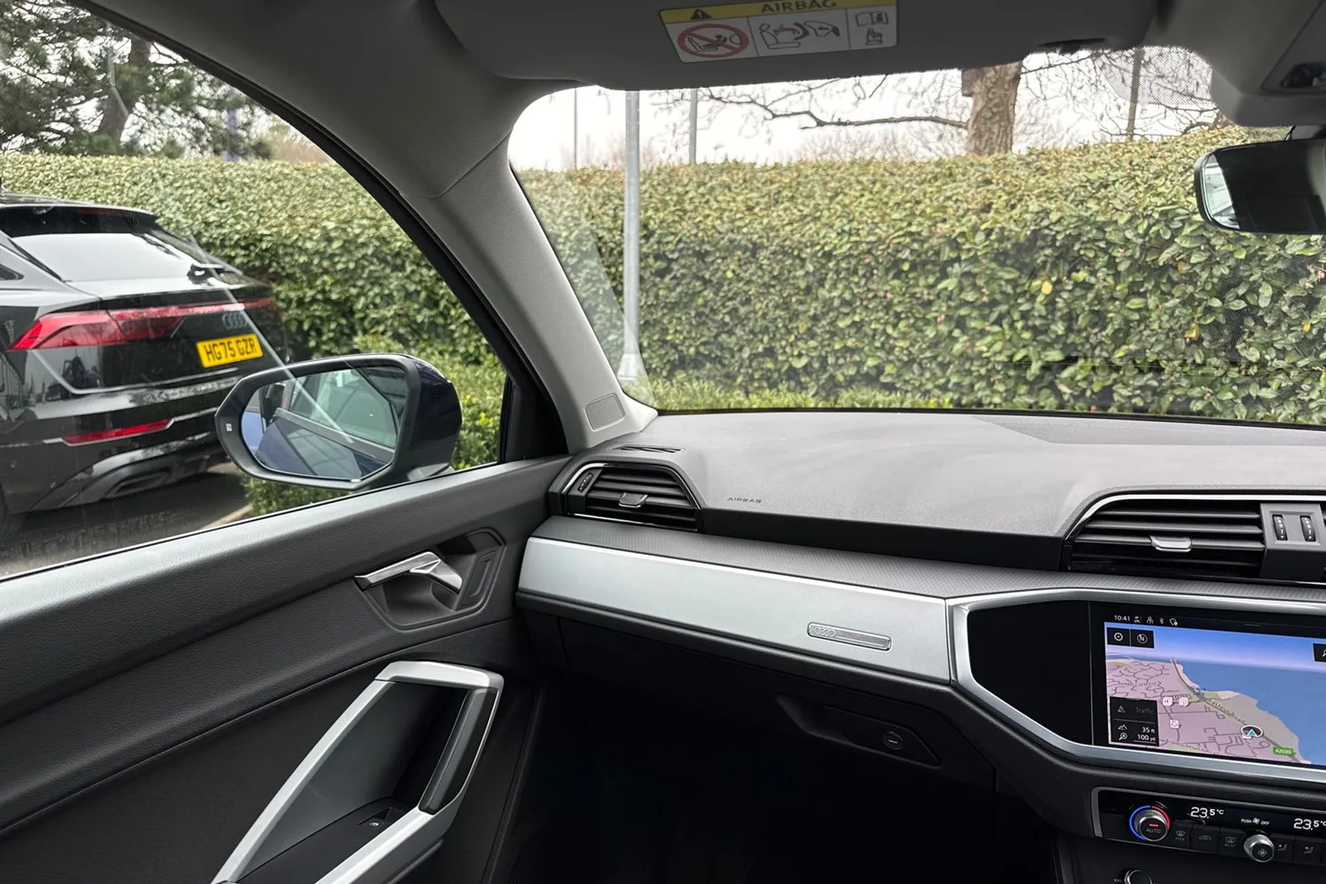 Audi Q3 thumbnail image number 48