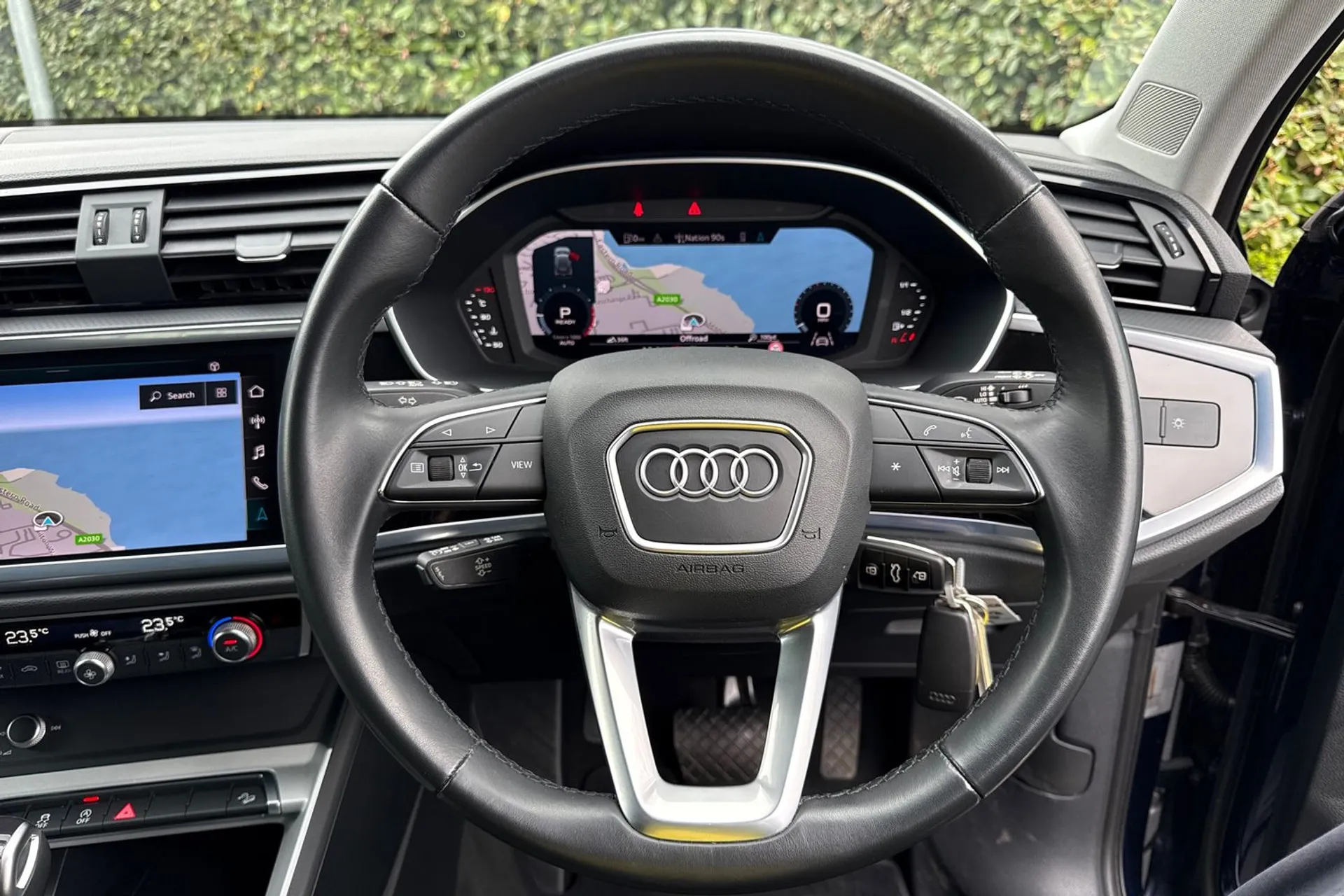 Audi Q3 thumbnail image number 7