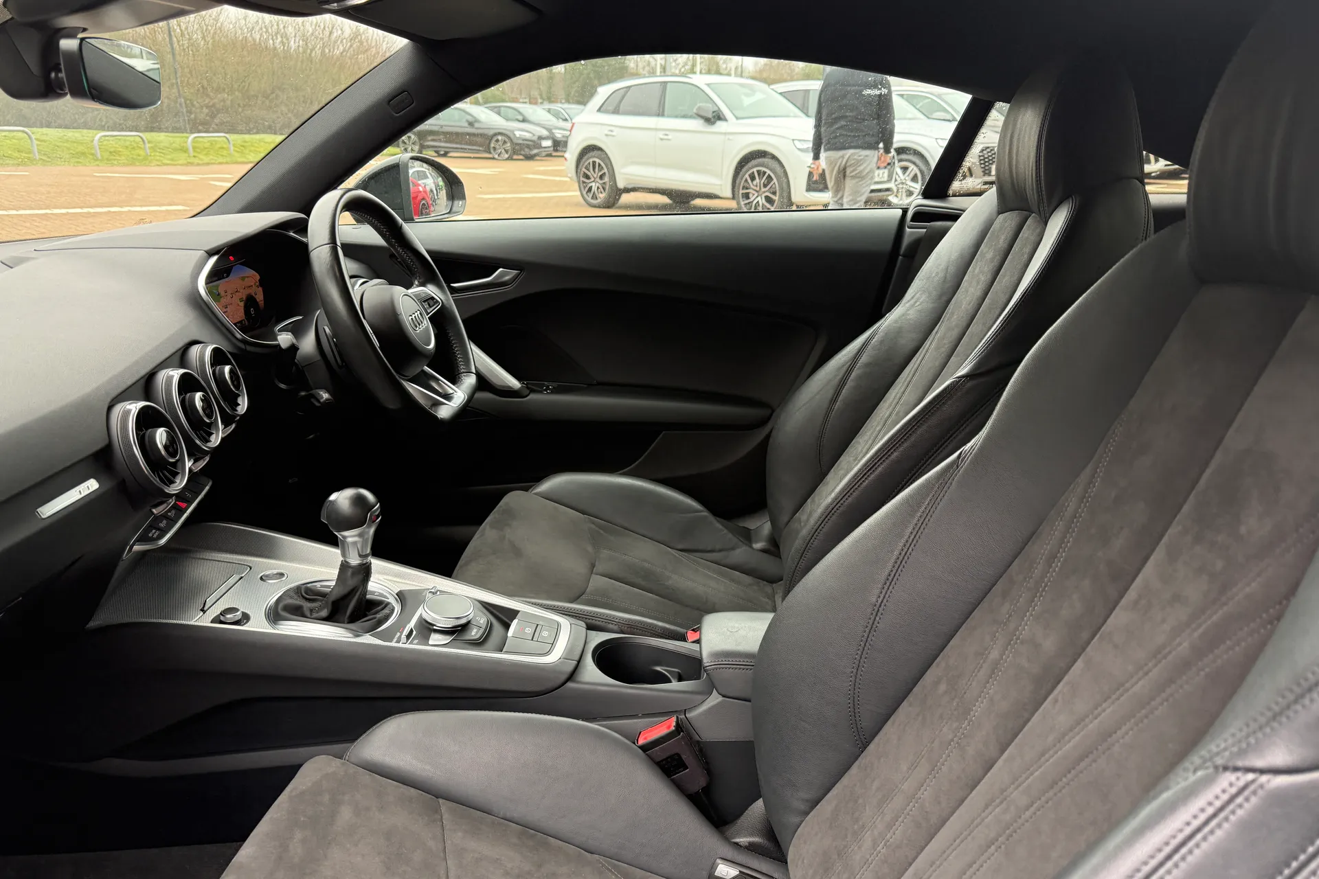 Audi TT thumbnail image number 42