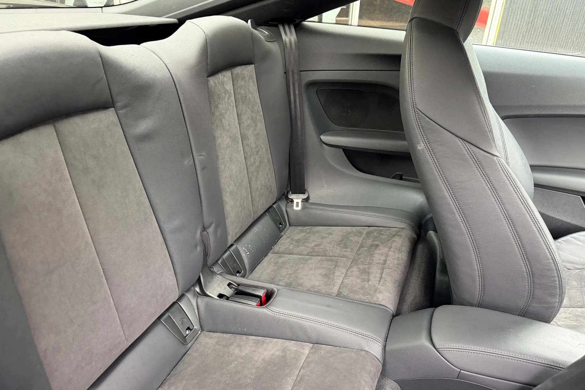 Audi TT thumbnail image number 24