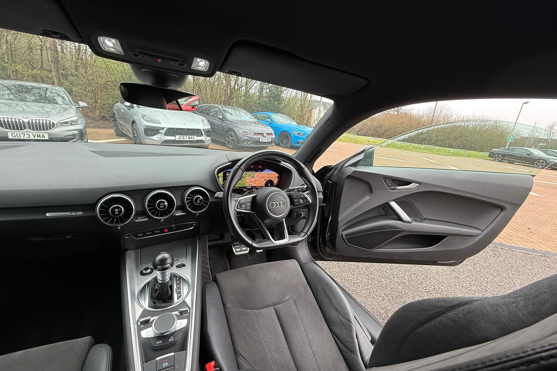 Audi TT thumbnail image number 27