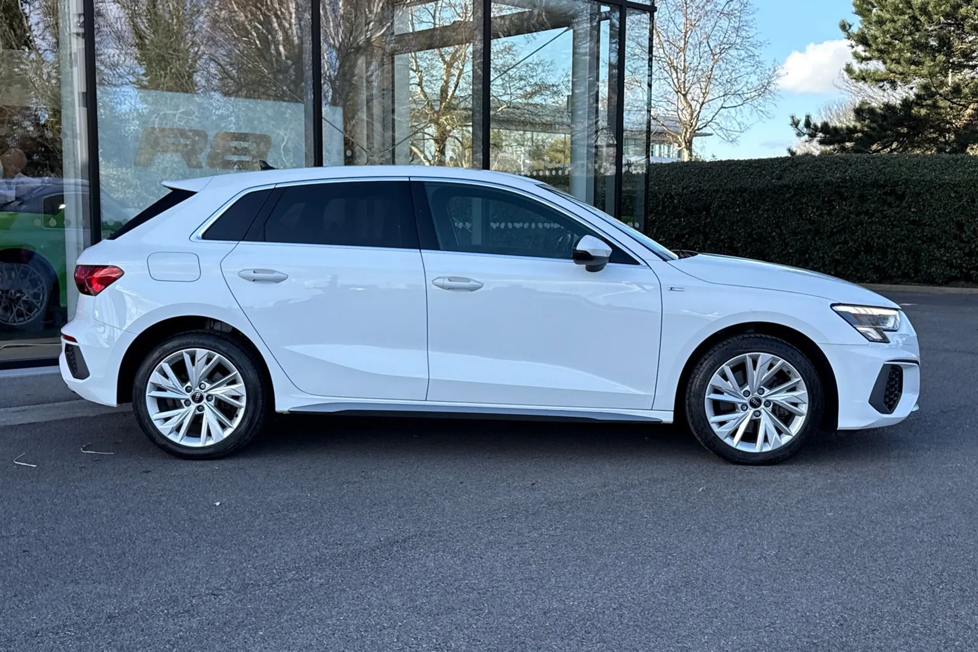 Audi A3 thumbnail image number 2