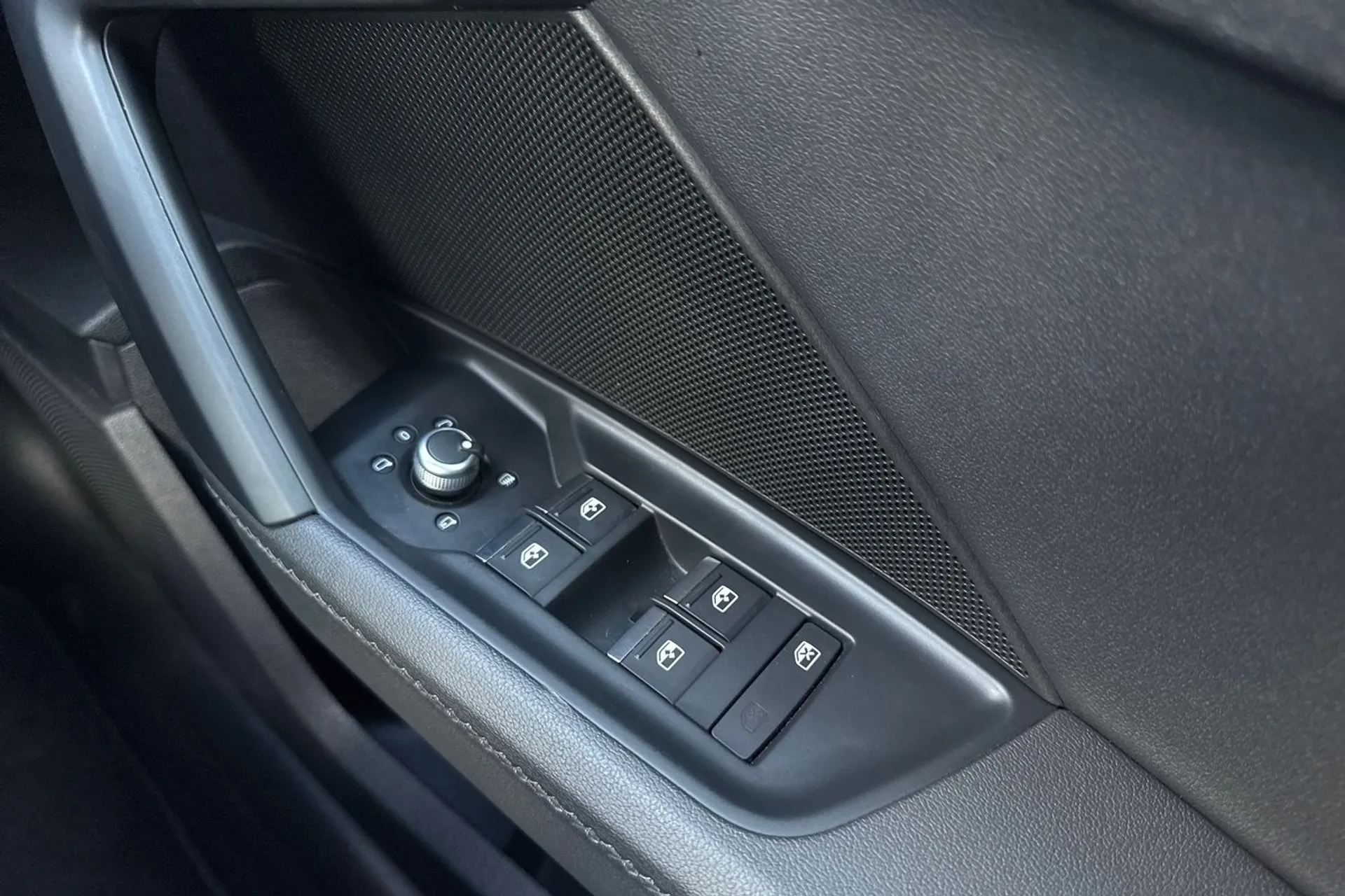 Audi A3 thumbnail image number 34