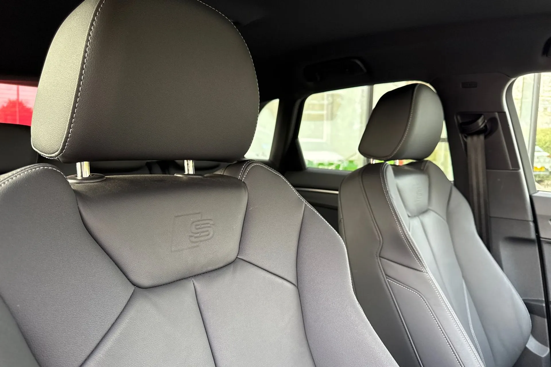 Audi Q3 thumbnail image number 25