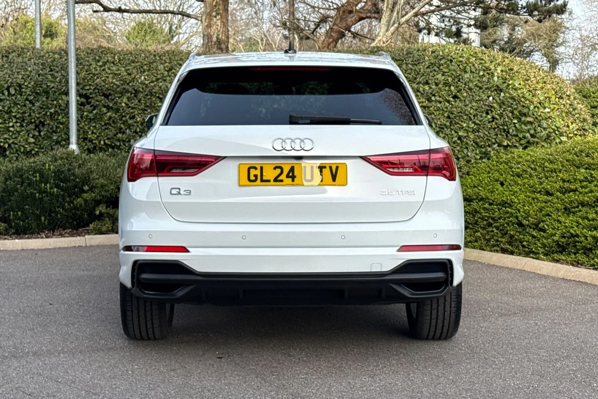 Audi Q3 thumbnail image number 10