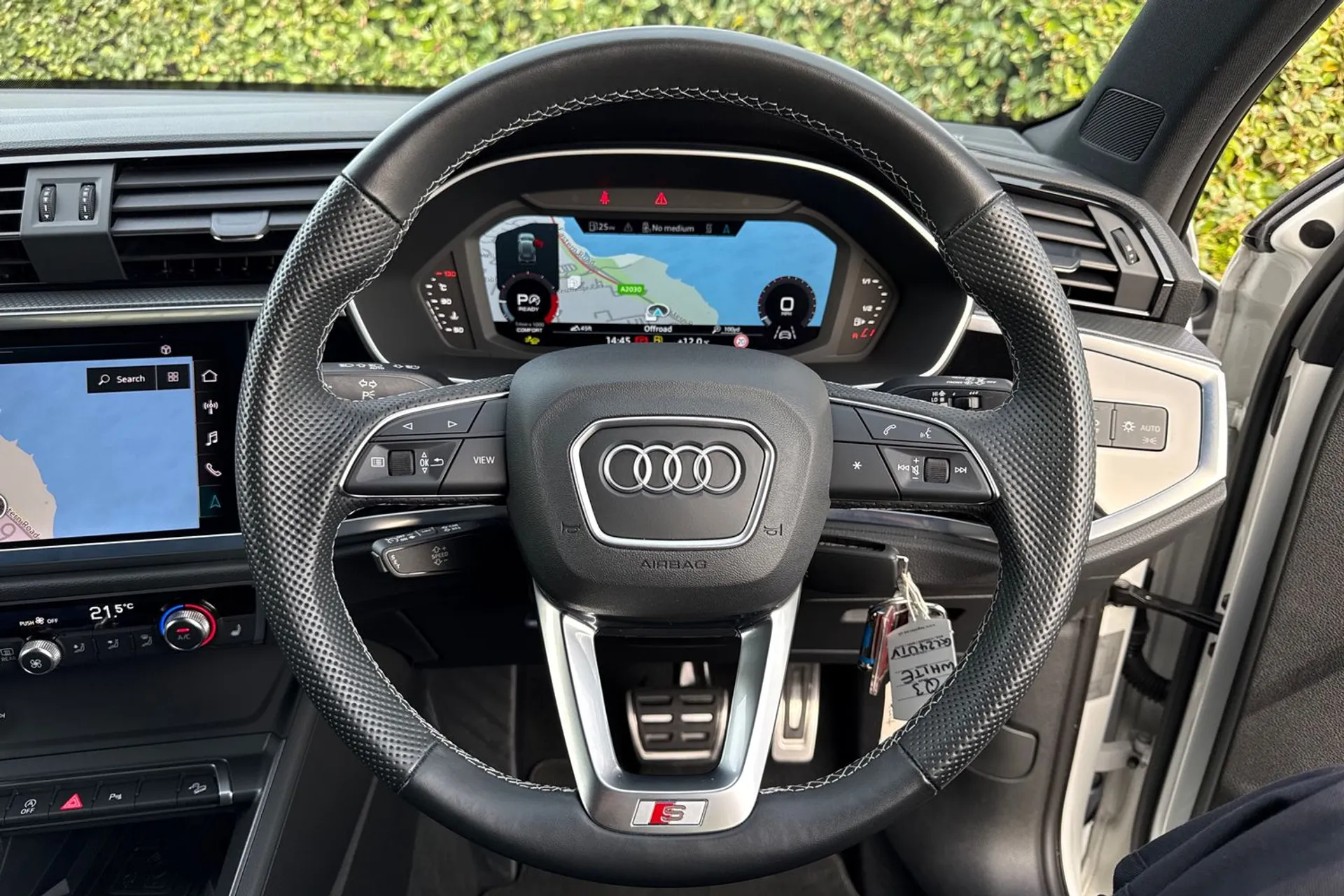 Audi Q3 thumbnail image number 8