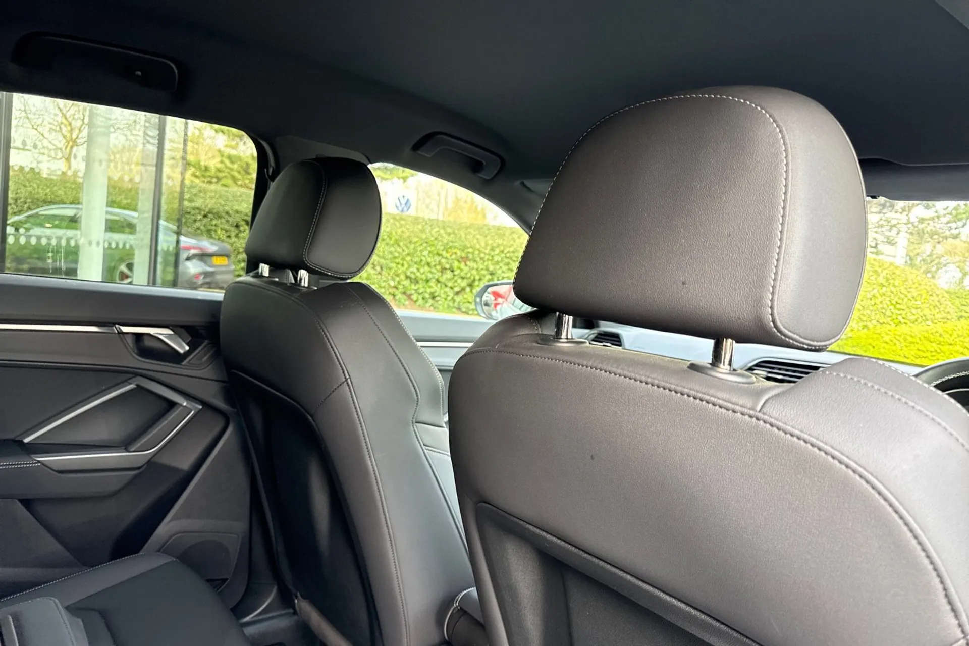 Audi Q3 thumbnail image number 37