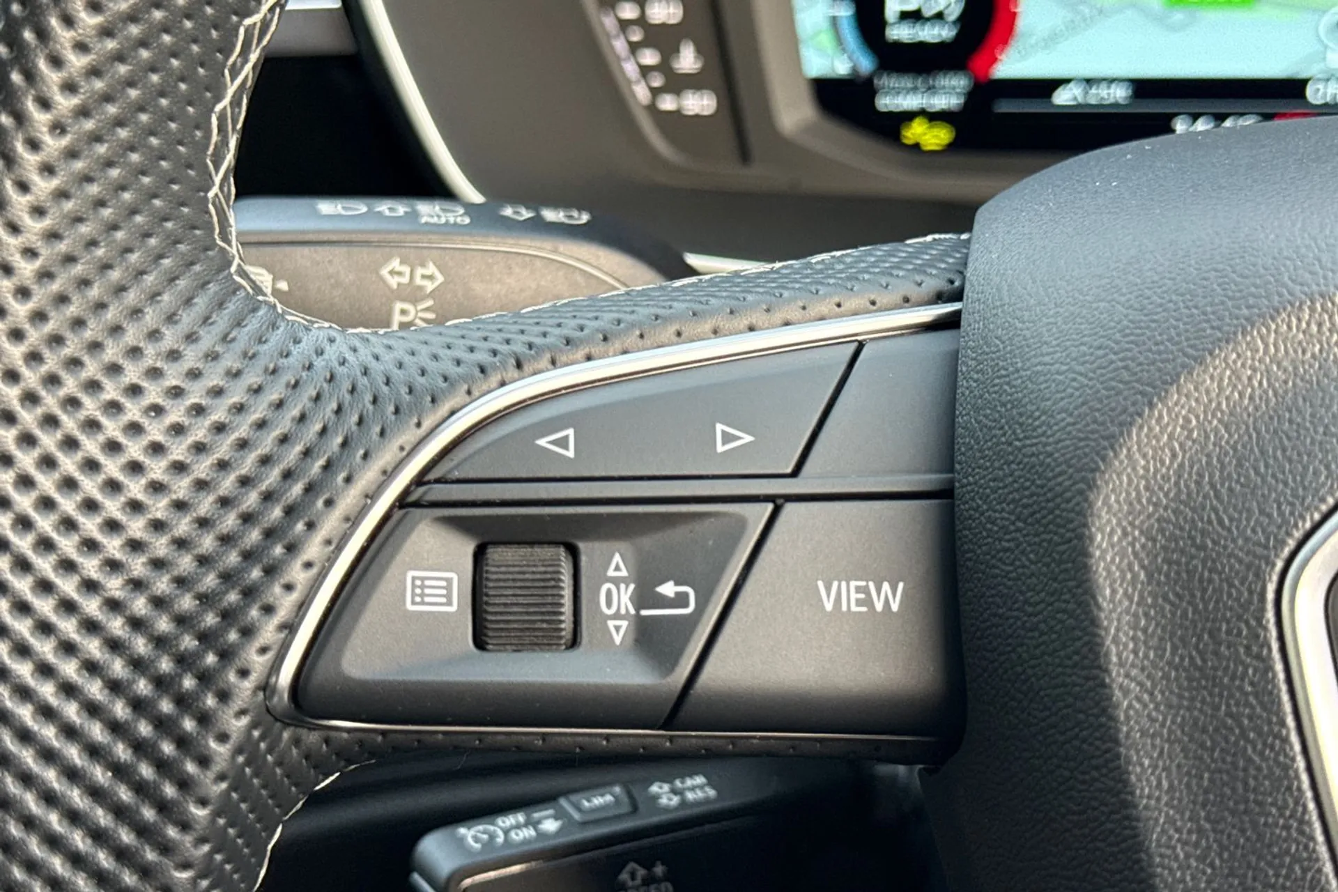 Audi Q3 thumbnail image number 49