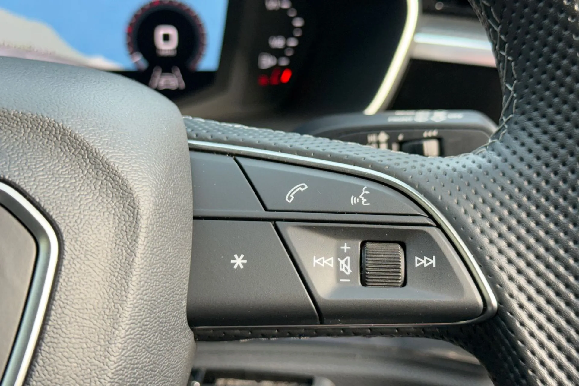 Audi Q3 thumbnail image number 50