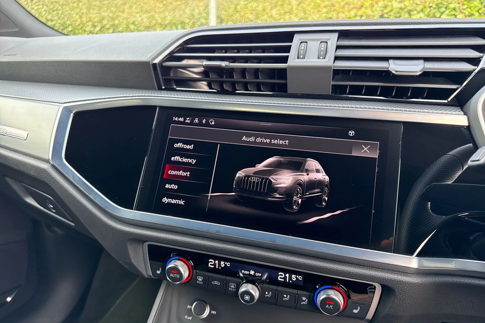 Audi Q3 thumbnail image number 19