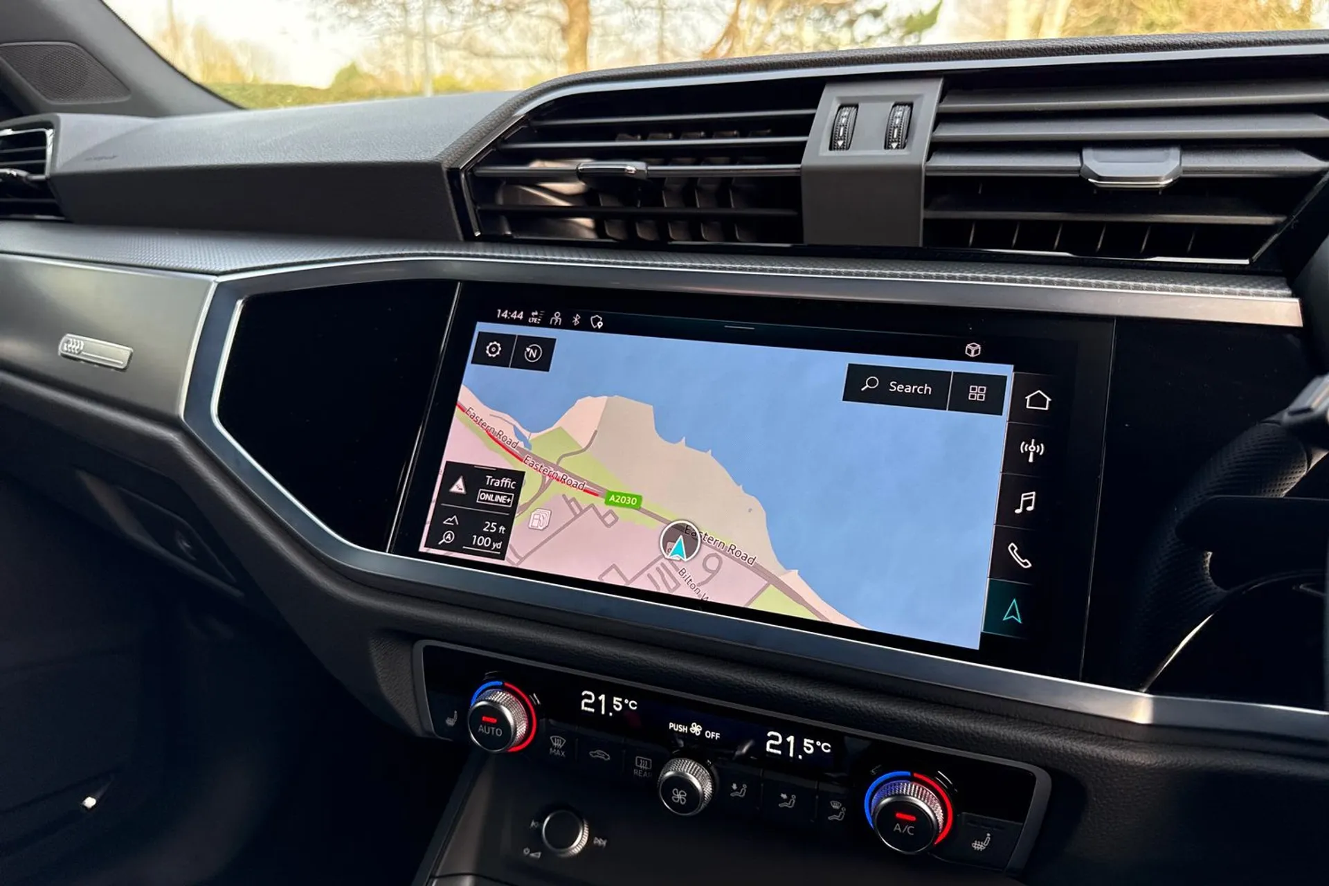 Audi Q3 thumbnail image number 6