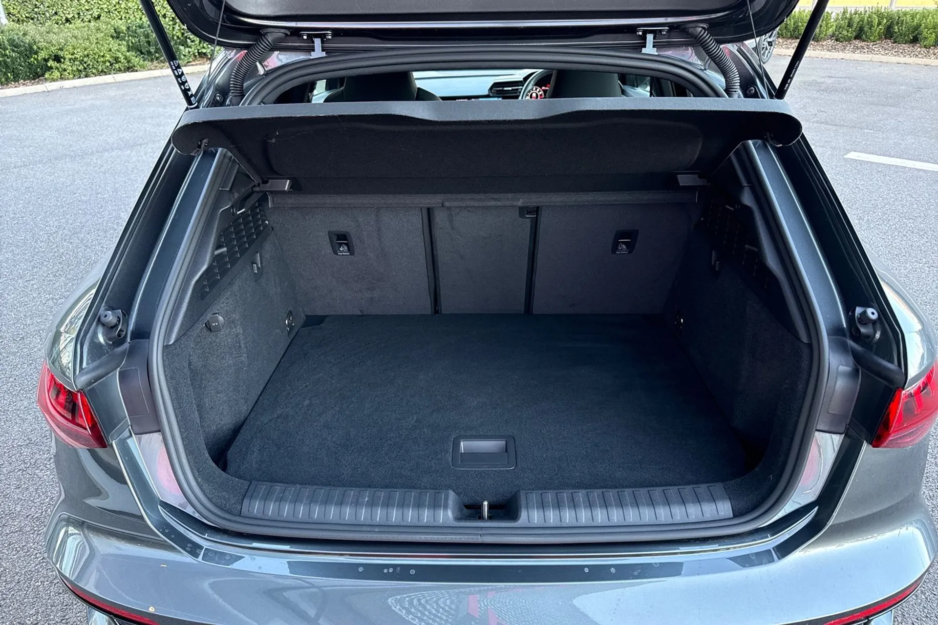 Audi RS3 thumbnail image number 32