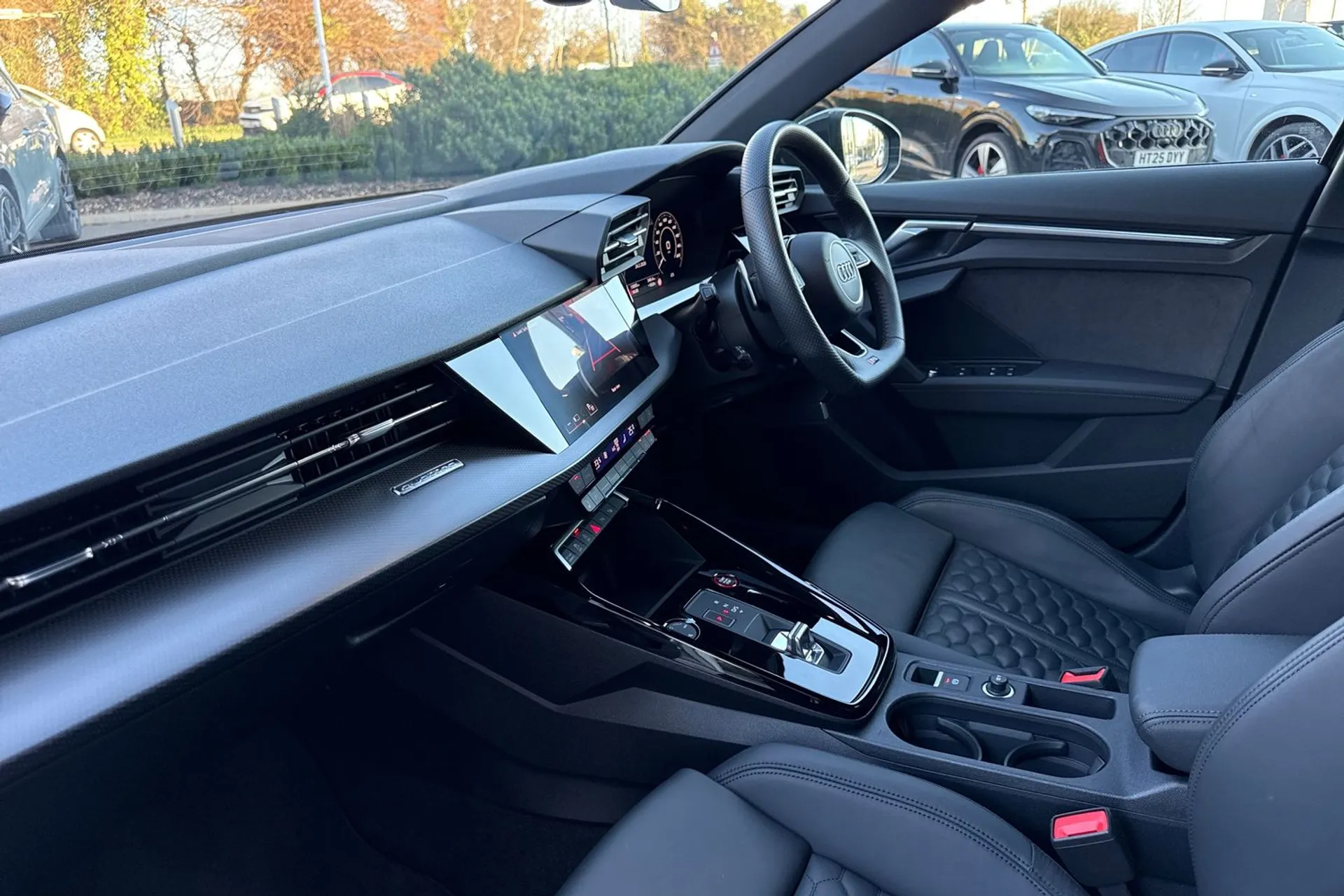 Audi RS3 thumbnail image number 22