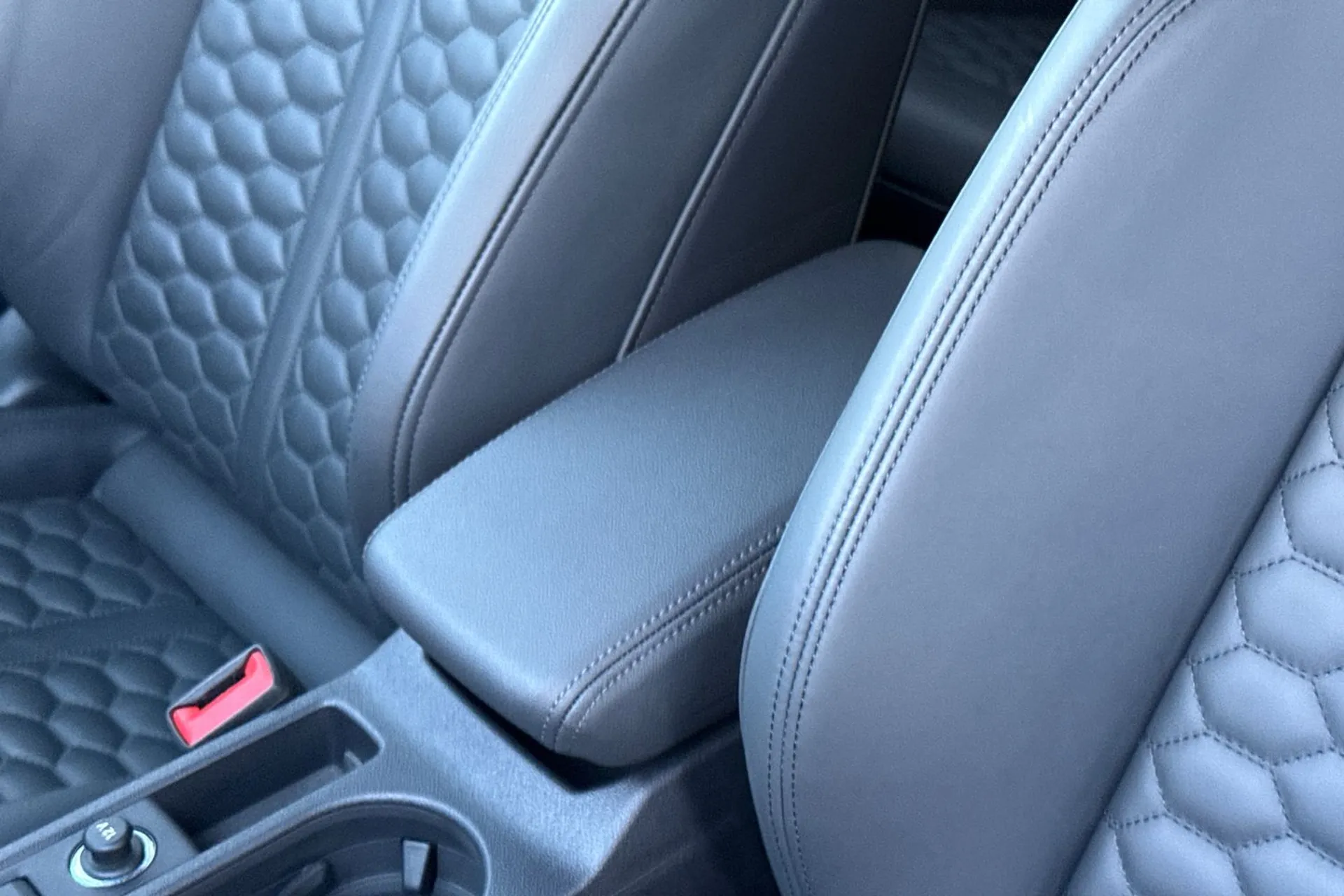 Audi RS3 thumbnail image number 34