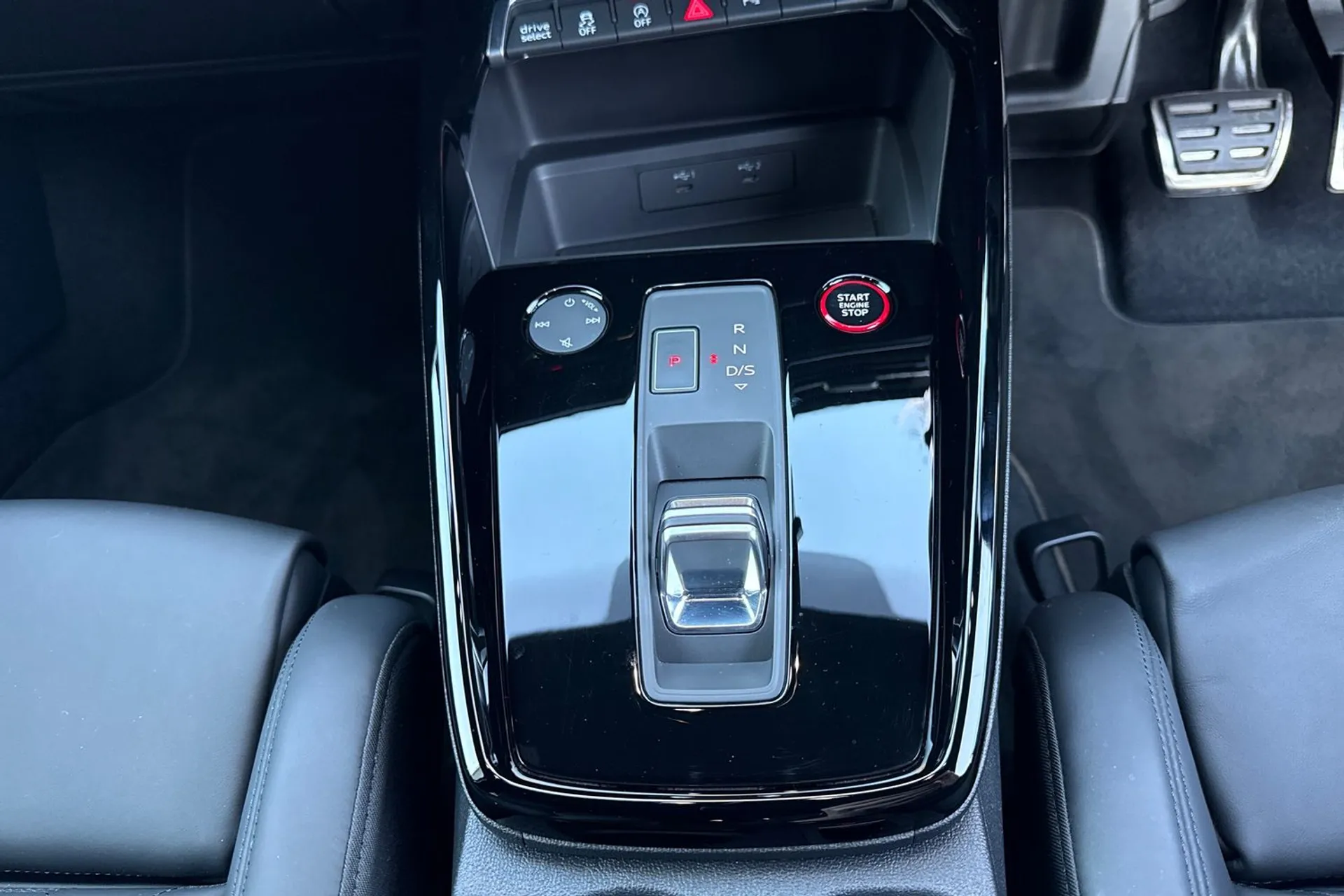 Audi RS3 thumbnail image number 49