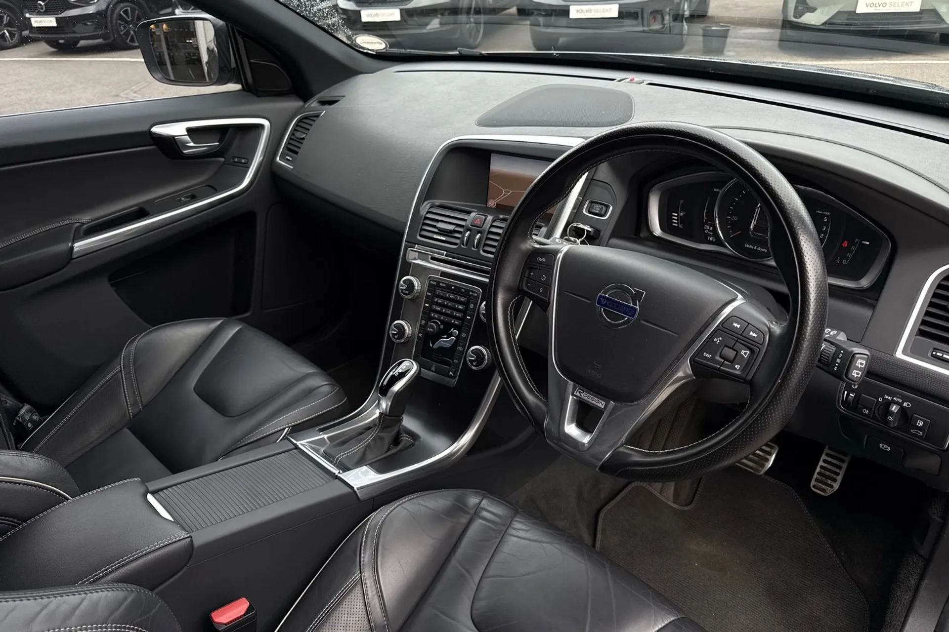 Volvo XC60 thumbnail image number 5