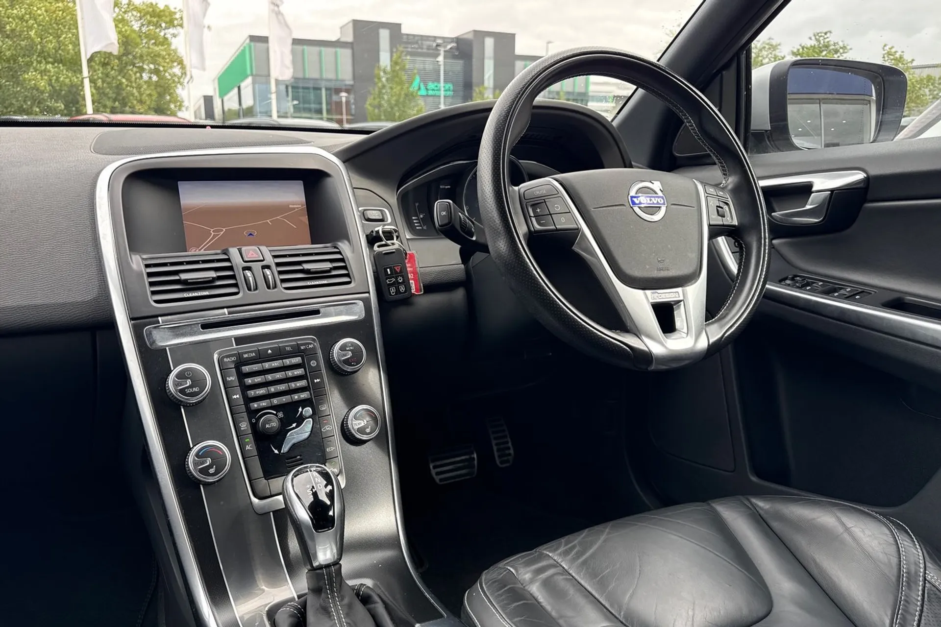 Volvo XC60 thumbnail image number 34
