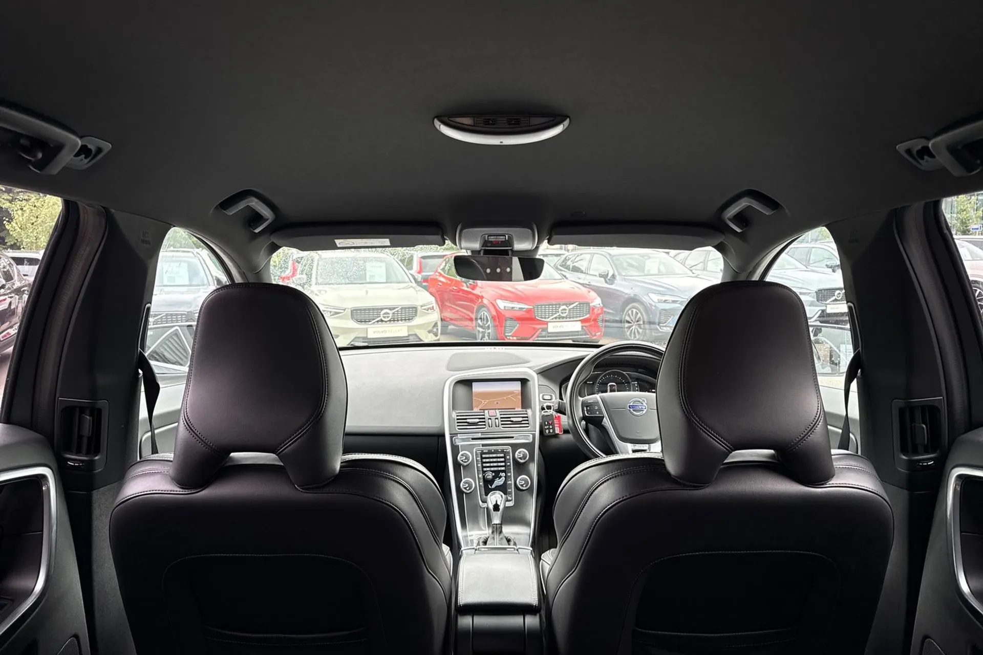 Volvo XC60 thumbnail image number 21