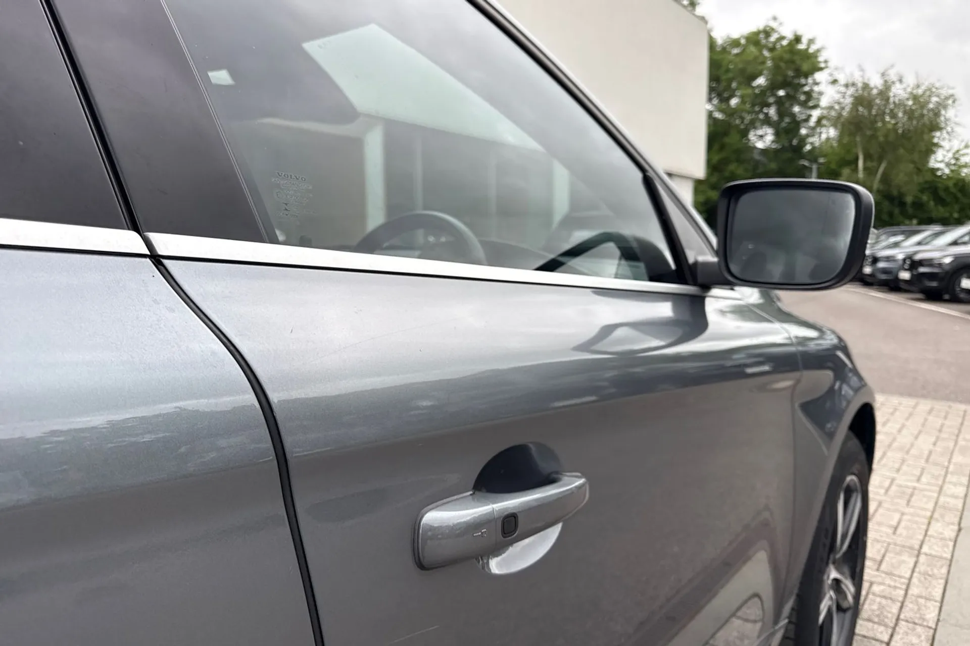 Volvo XC60 thumbnail image number 16