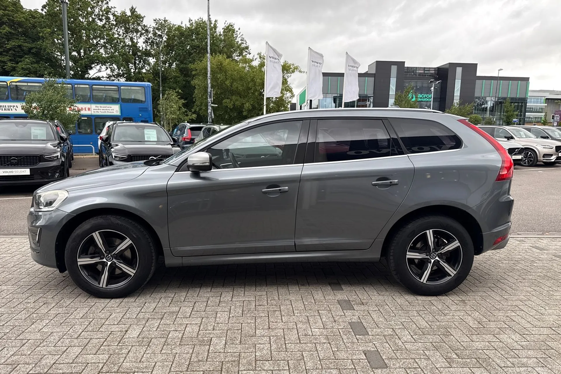 Volvo XC60 thumbnail image number 10