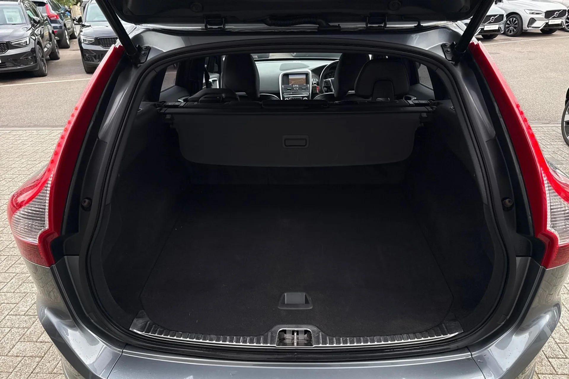 Volvo XC60 thumbnail image number 19