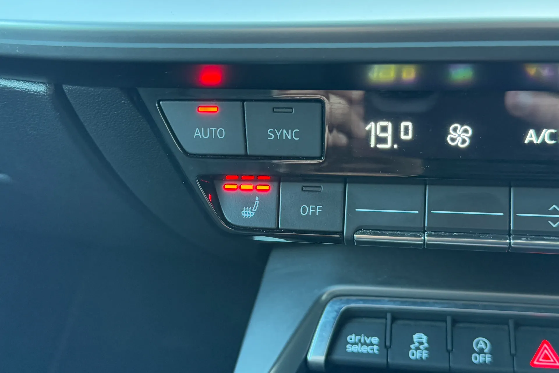 Audi A3 thumbnail image number 46