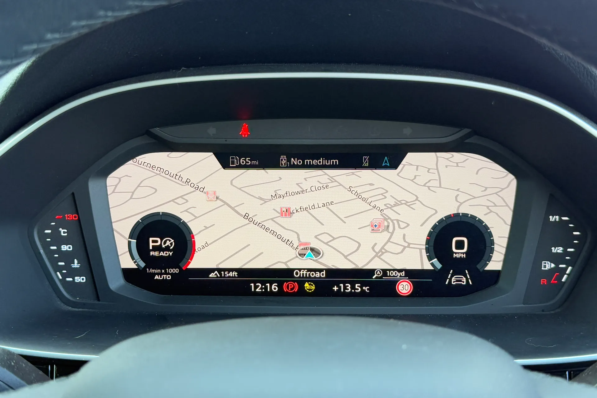 Audi Q3 thumbnail image number 8