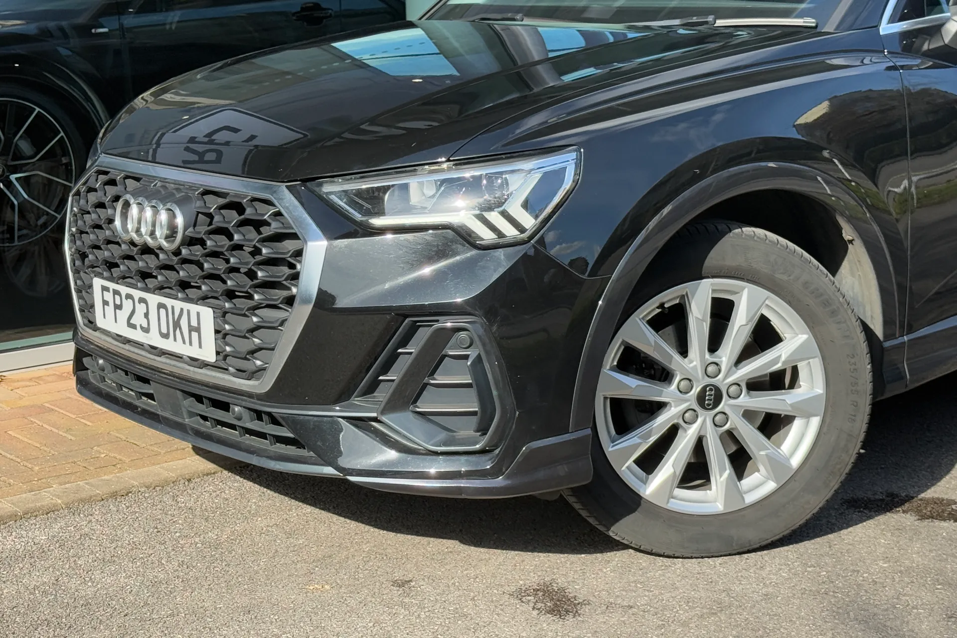 Audi Q3 thumbnail image number 49