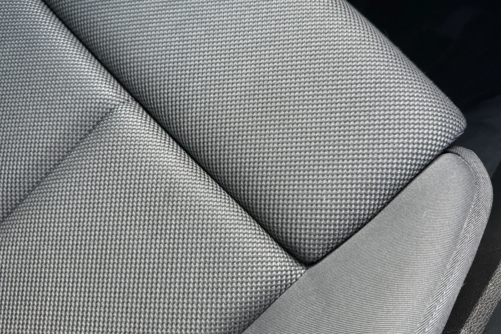 Audi Q3 thumbnail image number 23