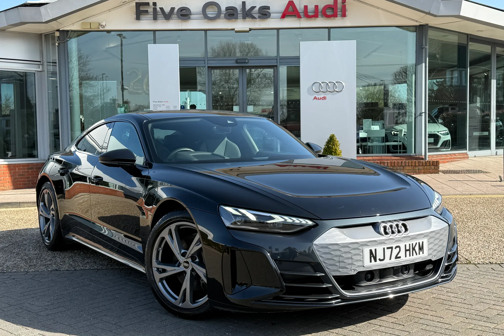 Audi e-tron GT focused image