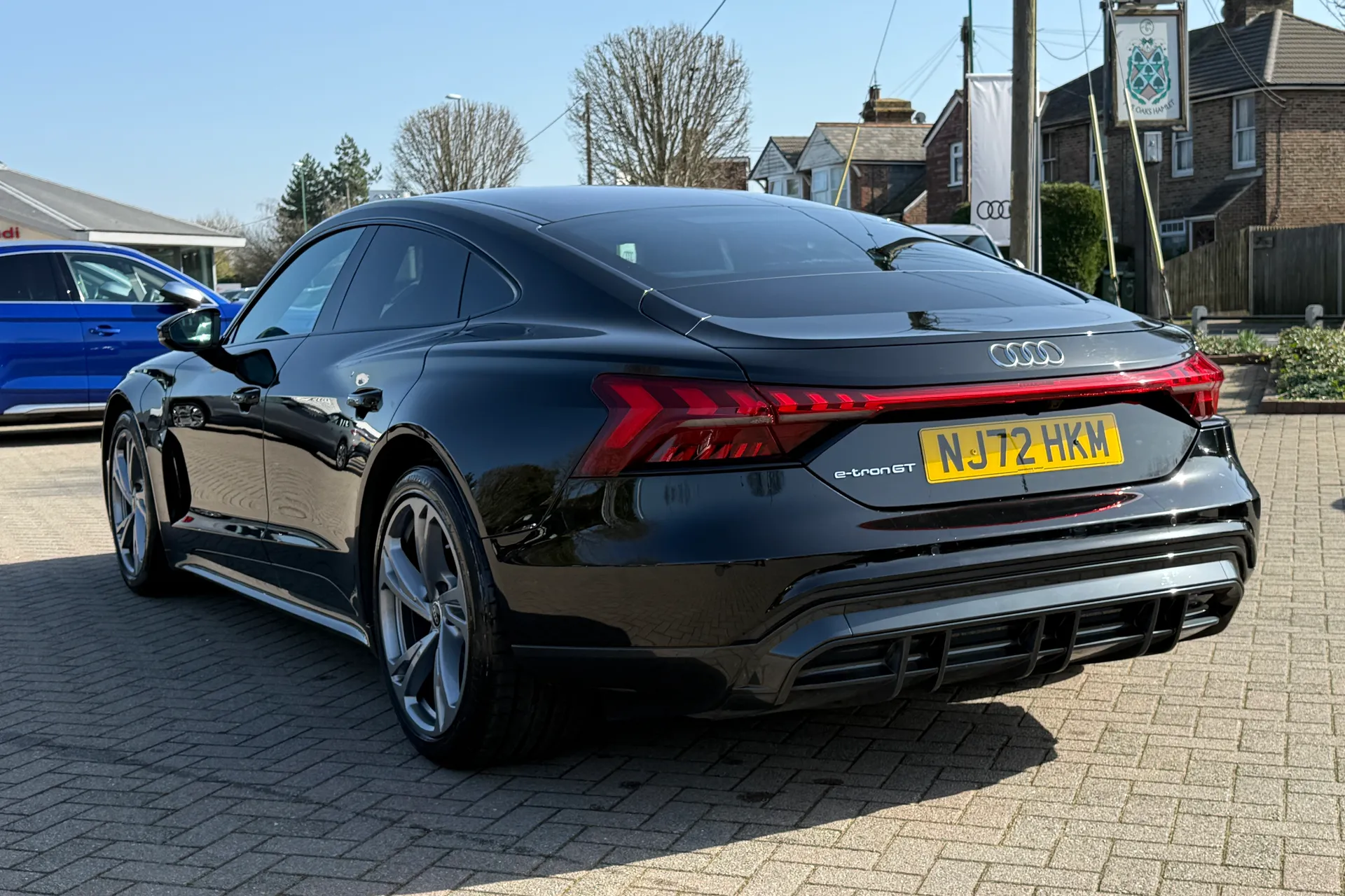 Audi e-tron GT thumbnail image number 32