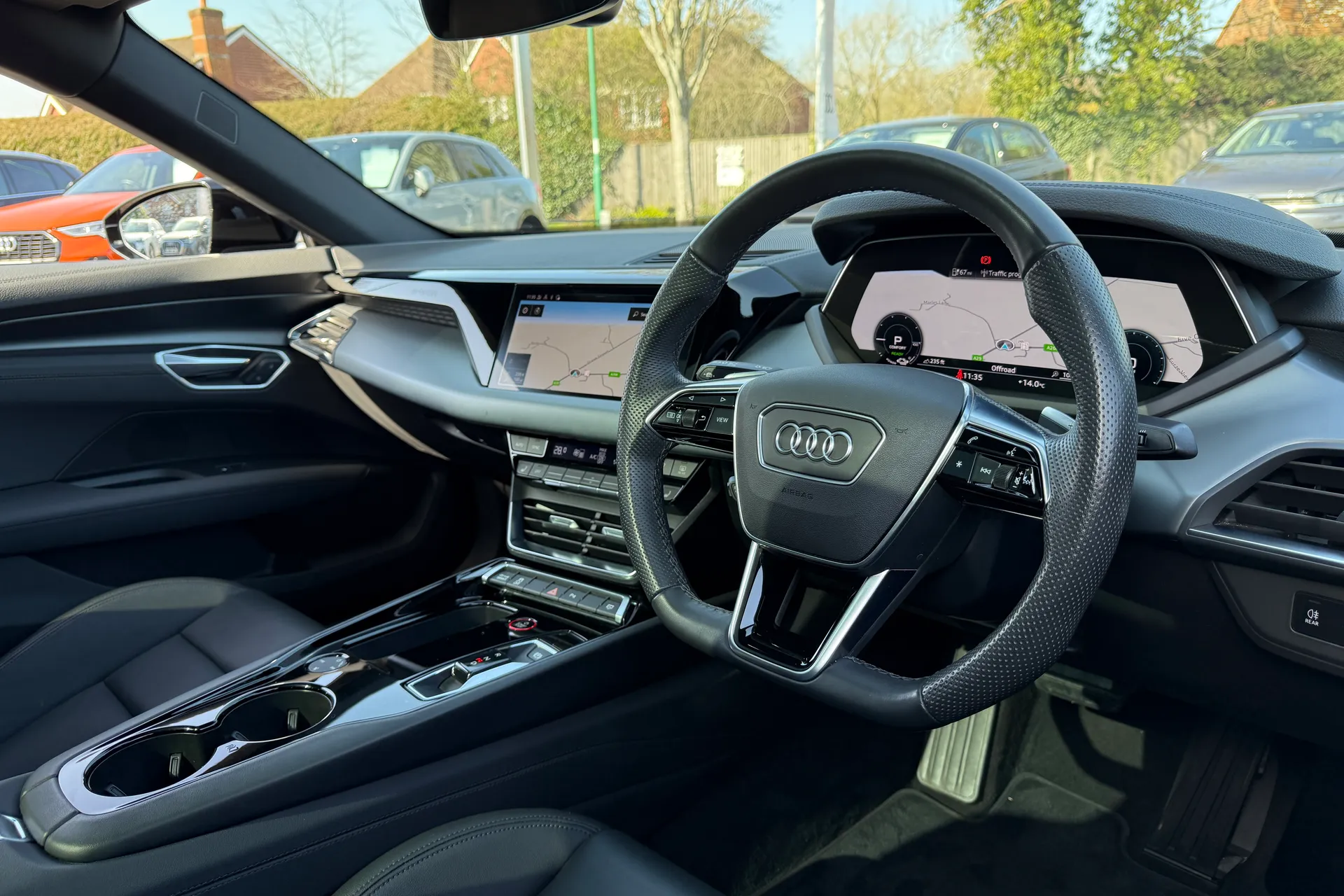 Audi e-tron GT thumbnail image number 26