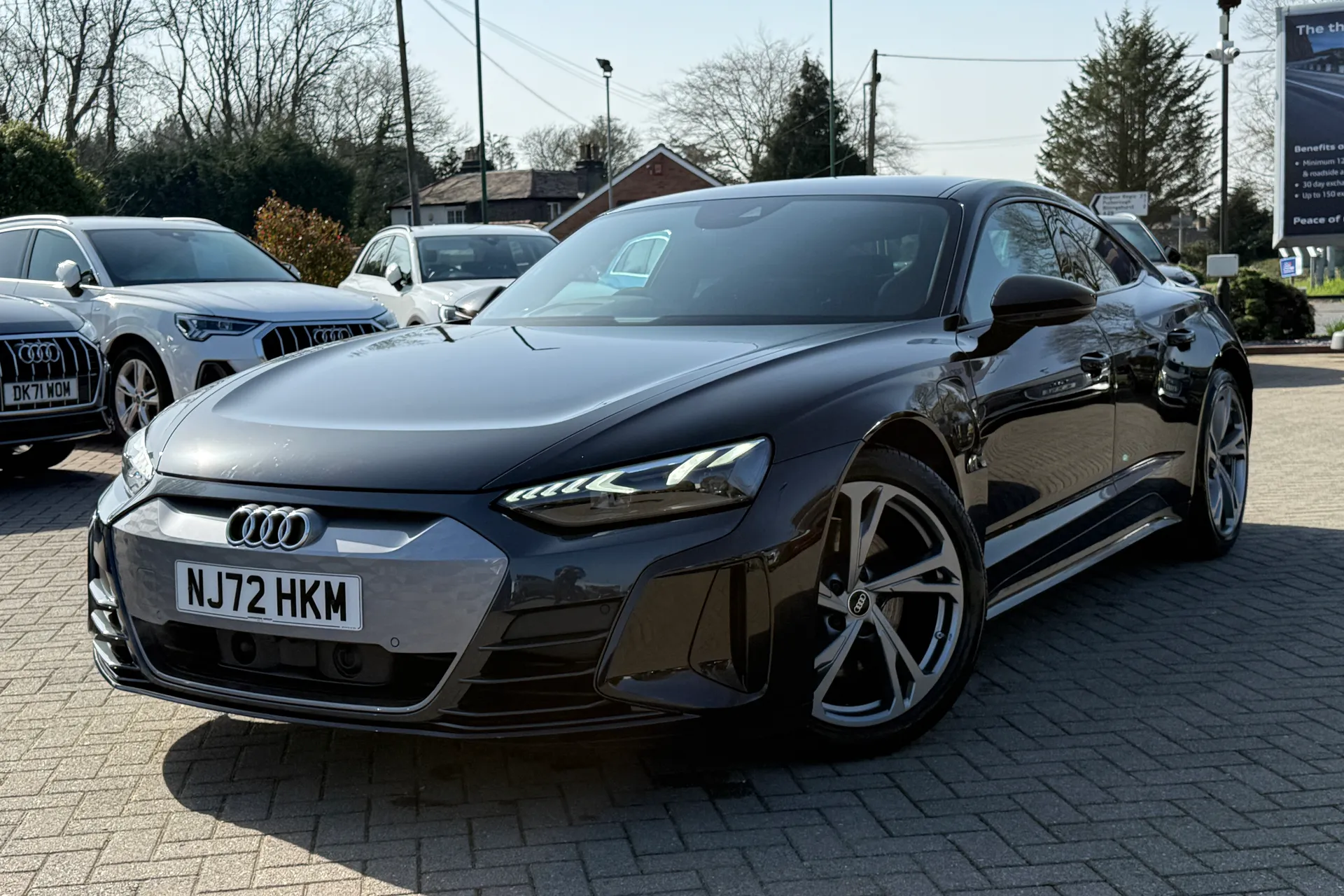 Audi e-tron GT thumbnail image number 24