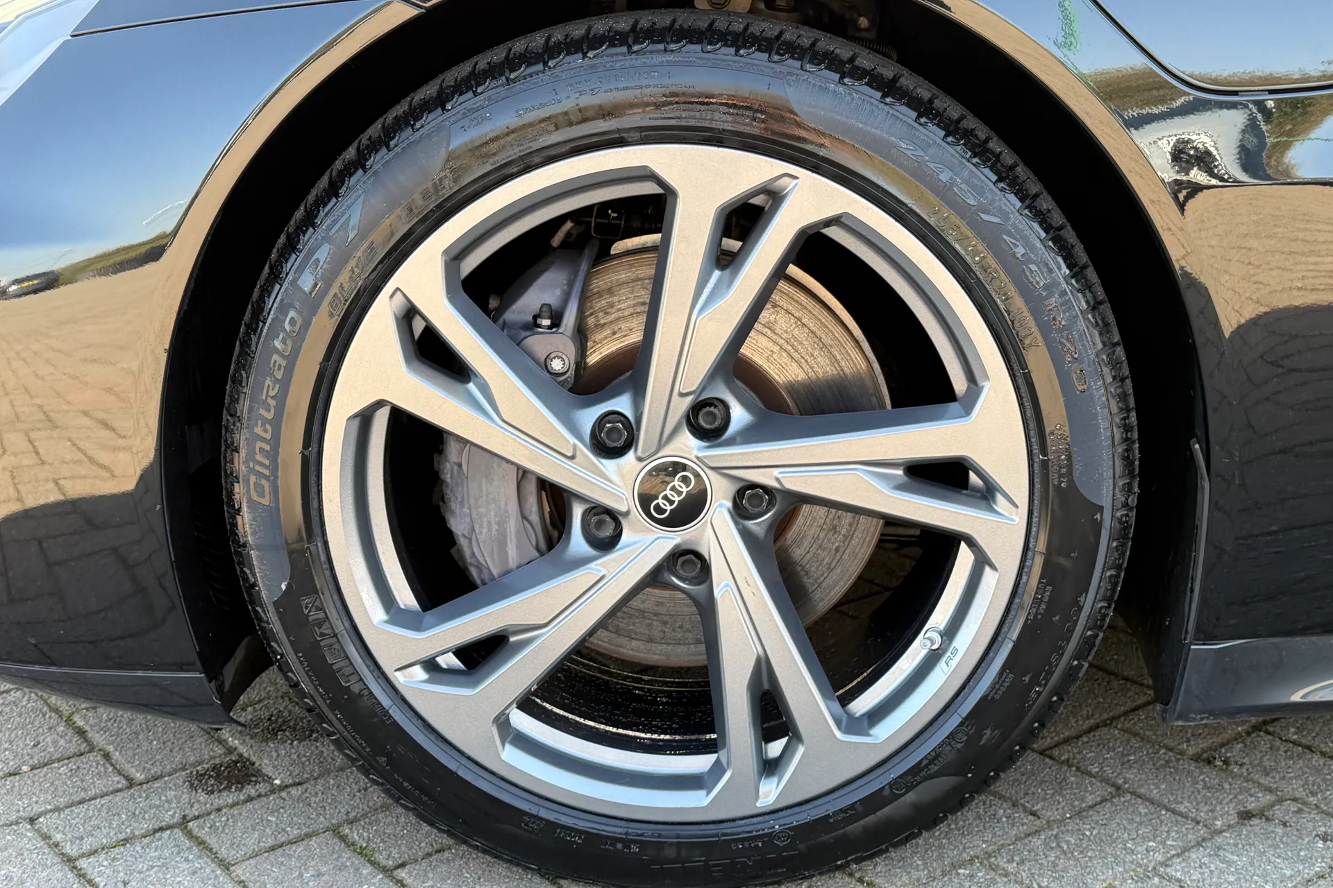 Audi e-tron GT thumbnail image number 47