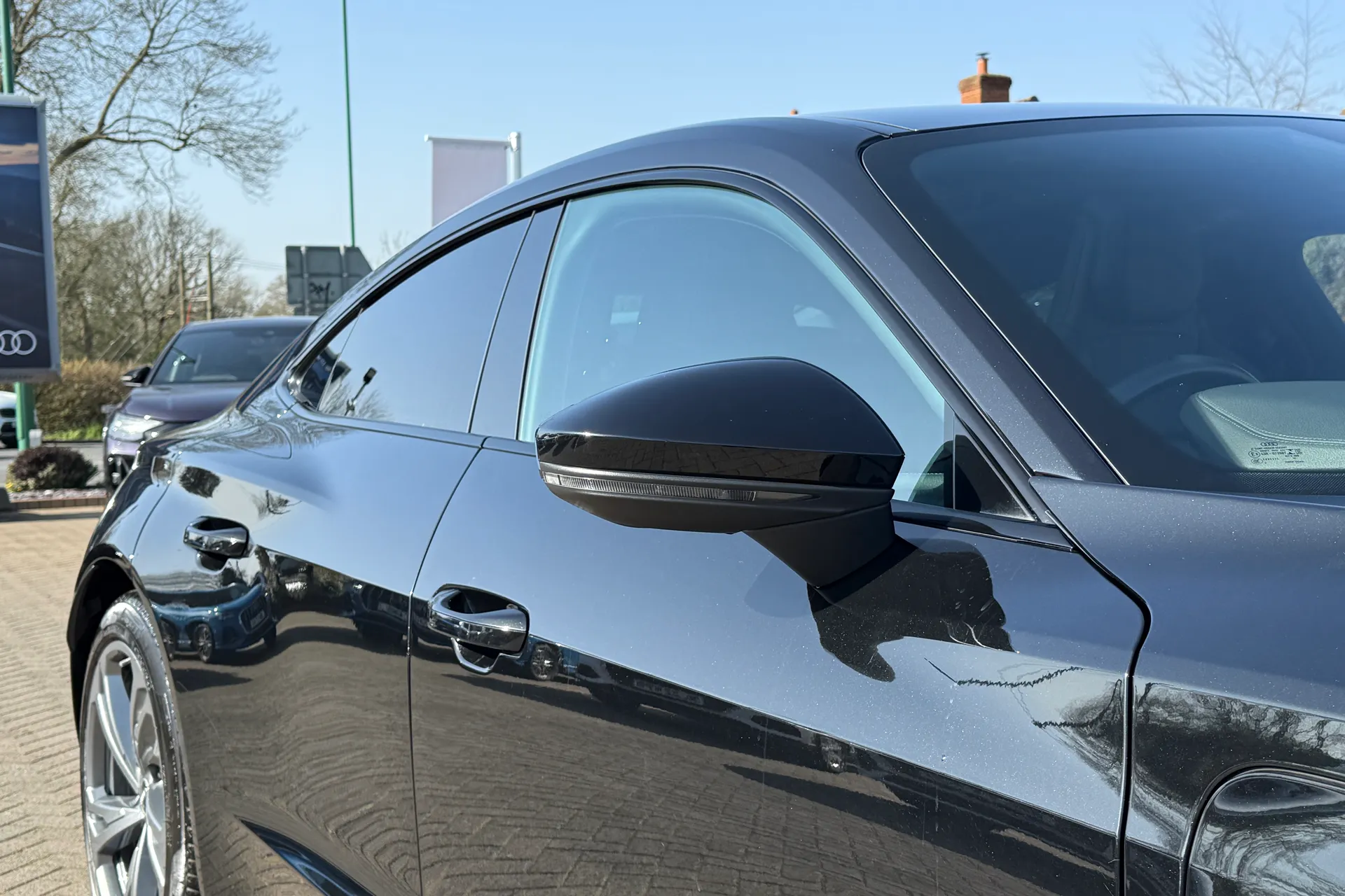 Audi e-tron GT thumbnail image number 48