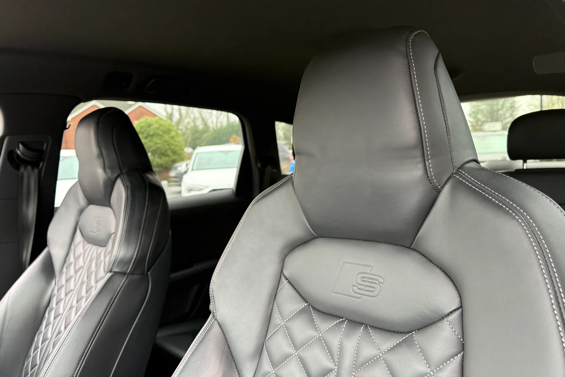 Audi Q7 thumbnail image number 36