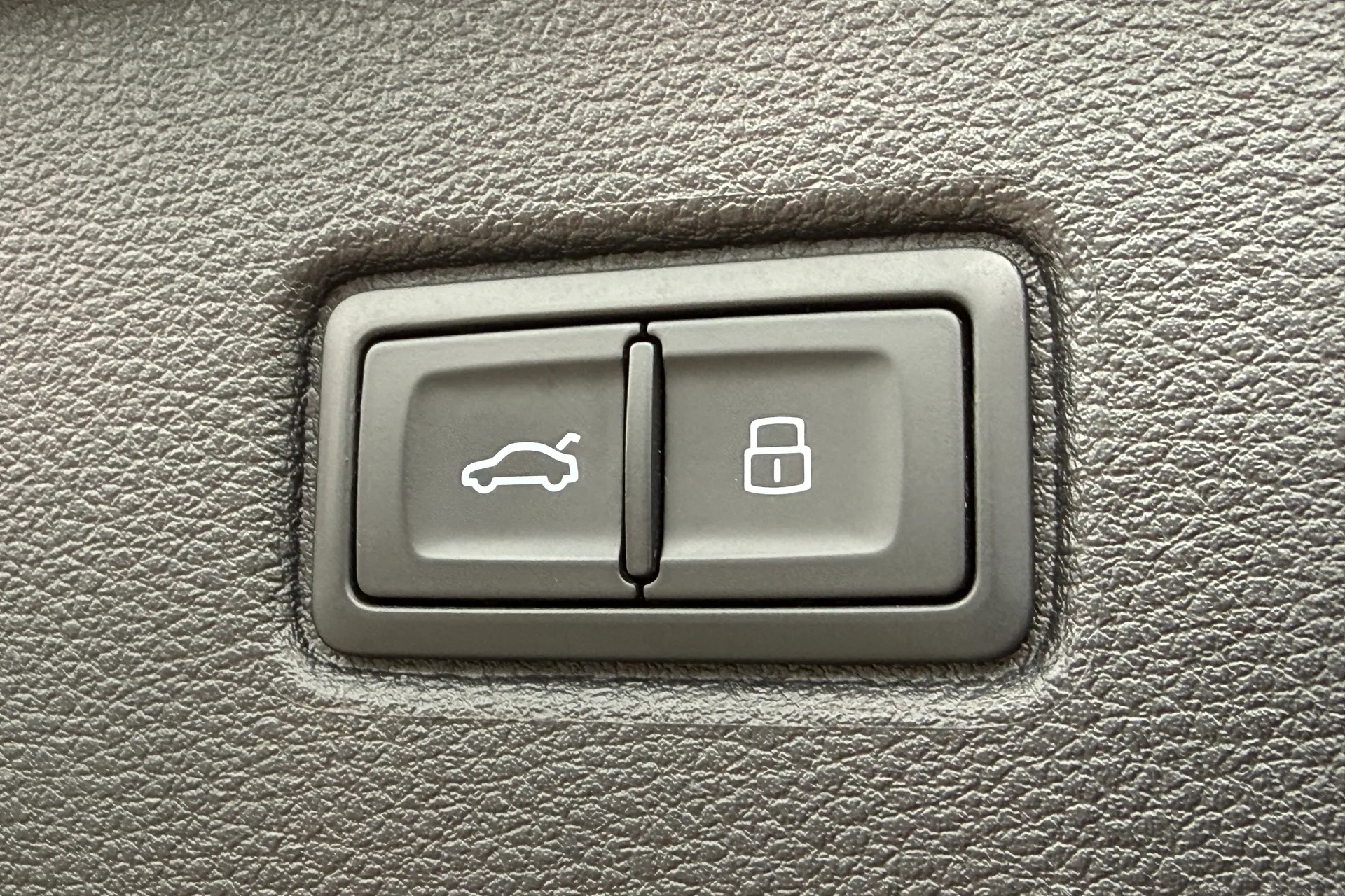 Audi Q7 thumbnail image number 43