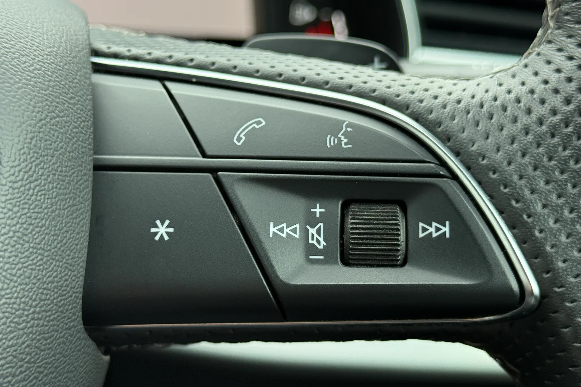 Audi Q7 thumbnail image number 27