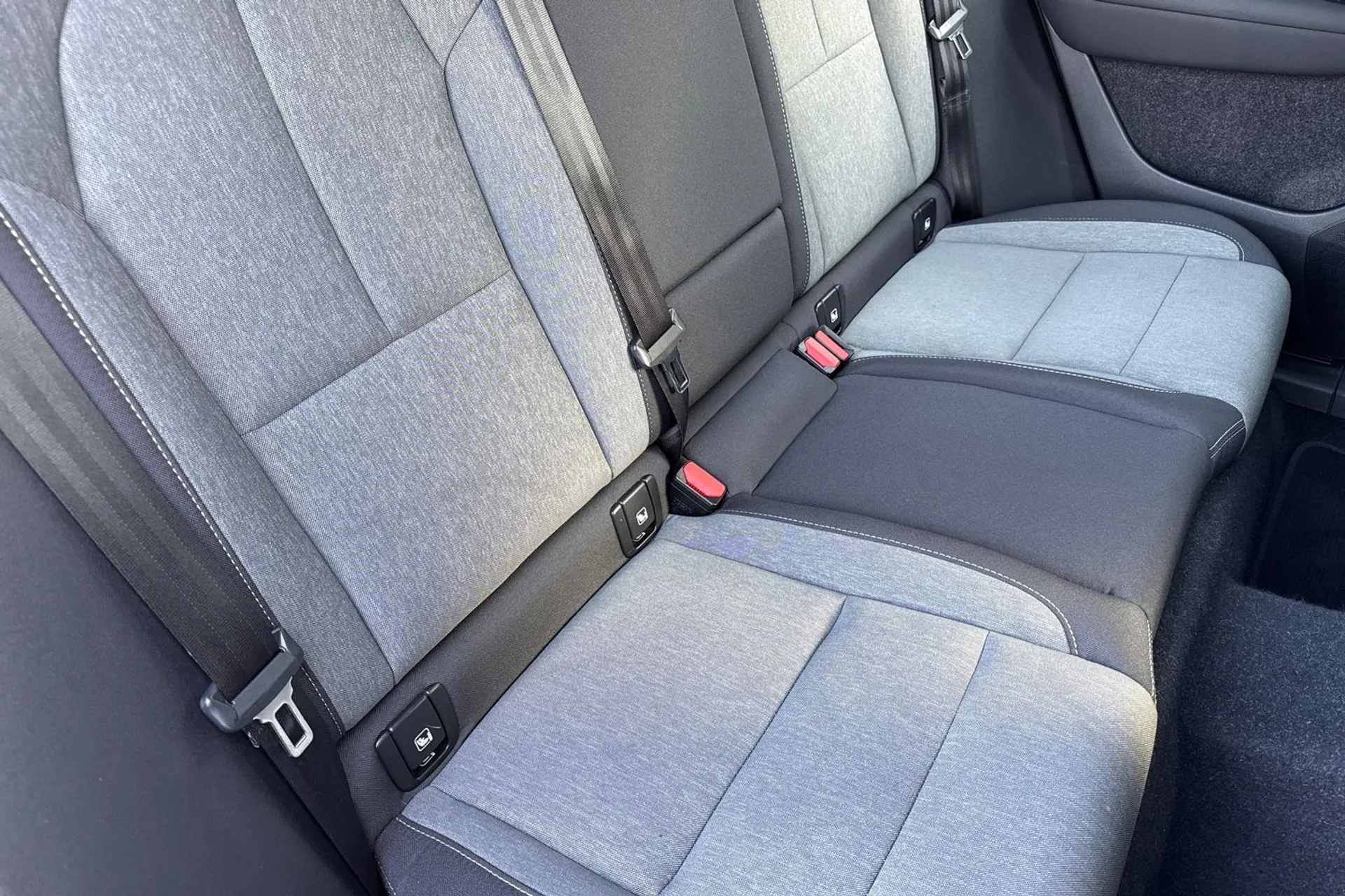 Volvo XC40 thumbnail image number 25