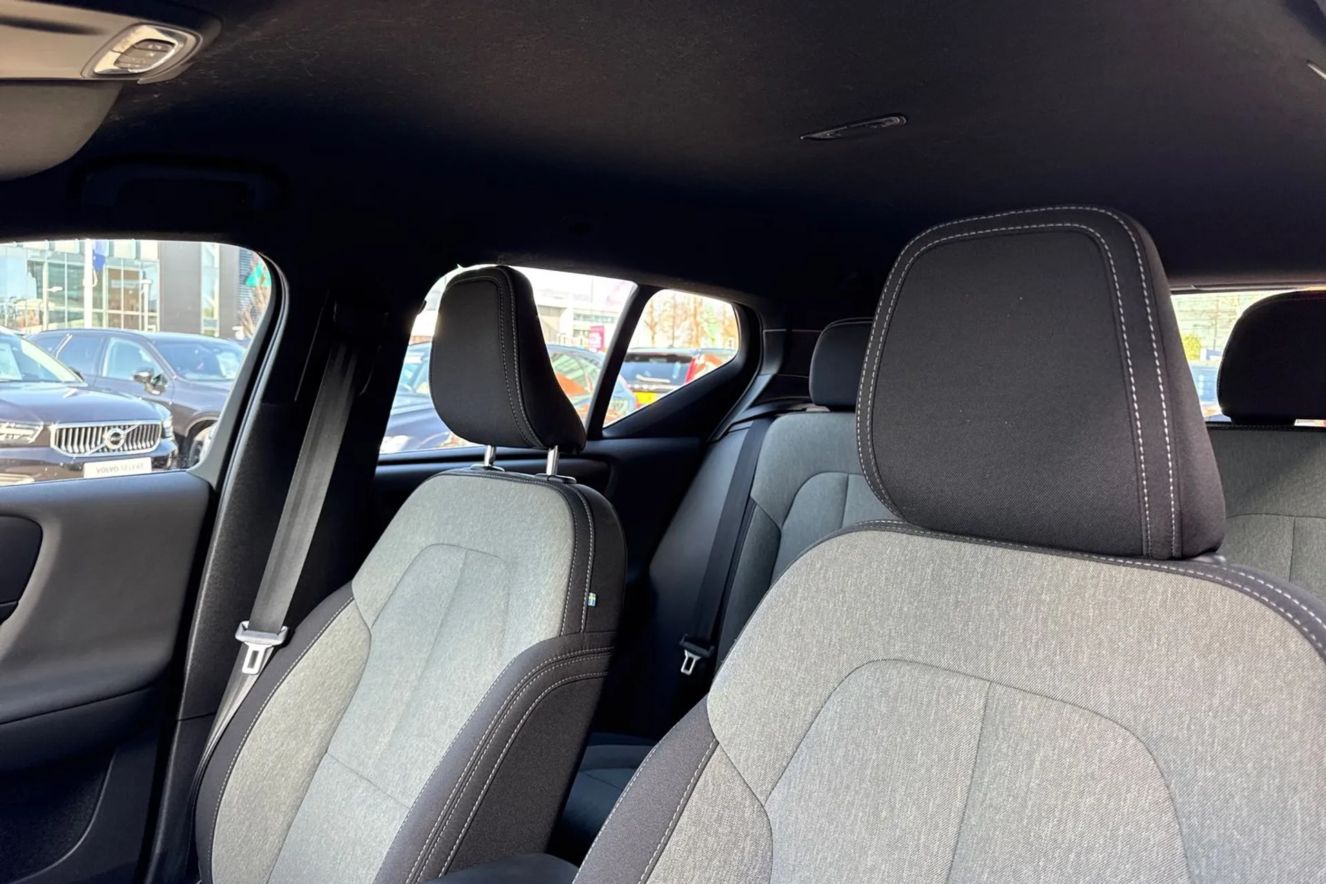 Volvo XC40 thumbnail image number 29