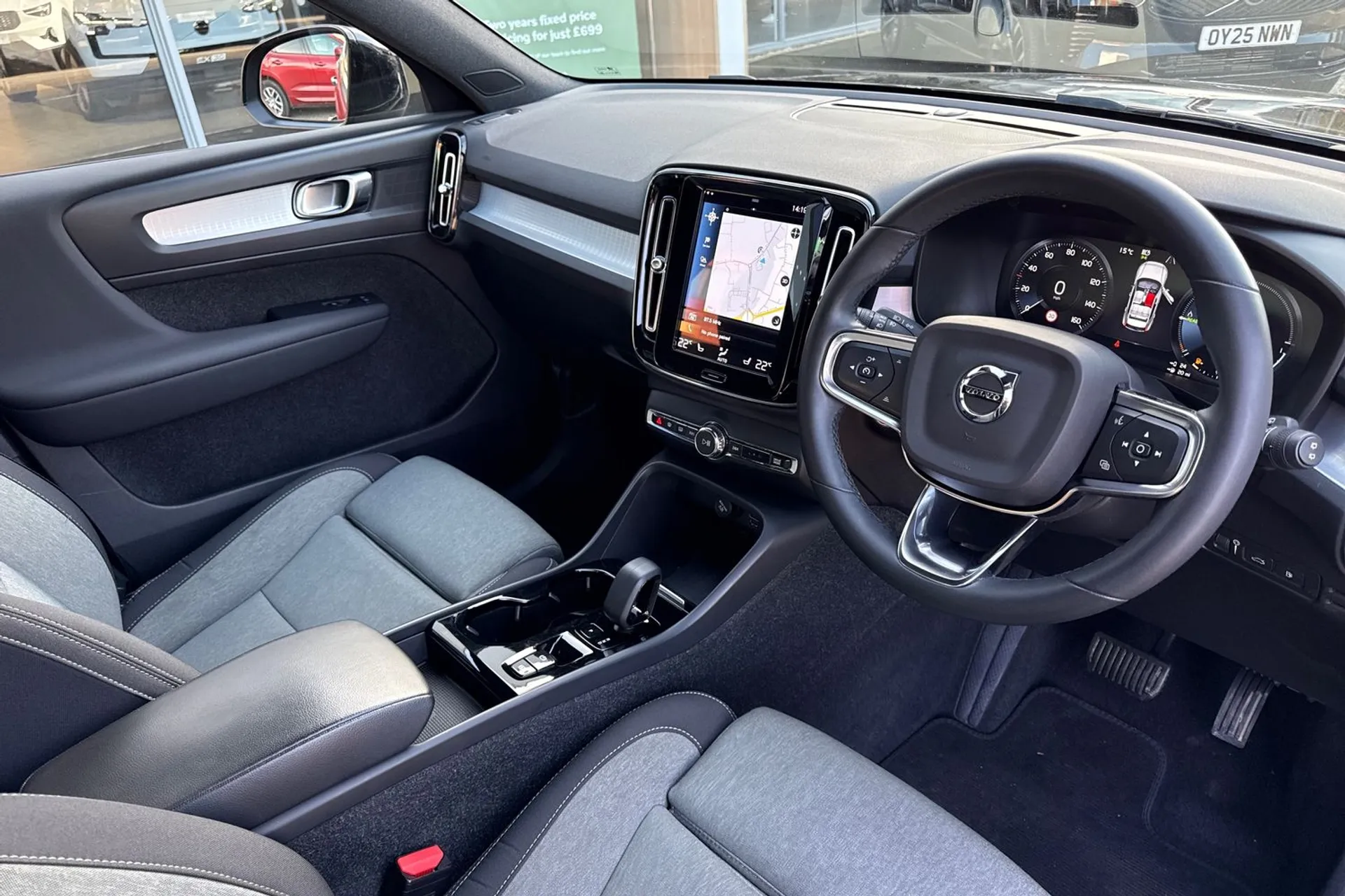 Volvo XC40 thumbnail image number 6